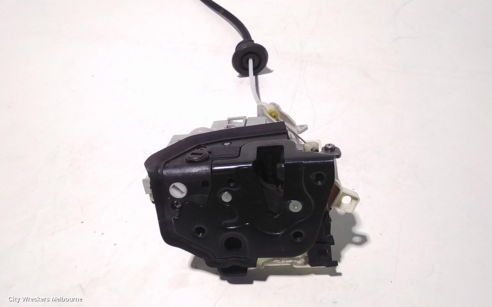 AUDI Q7 DOOR/BOOT/GATE LOCK, LEFT REAR DOOR LOCK, 4L, SINGLE ROW (6 PIN), P/N 8K0839015C, 11/2009 - 08/2015 - Image 2
