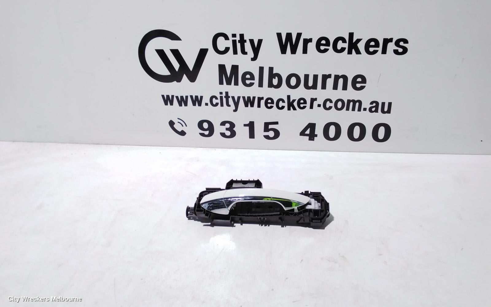 MERCEDES CLA CLASS DOOR HANDLE, C117, 10/2013 - 02/2019 - Image 1