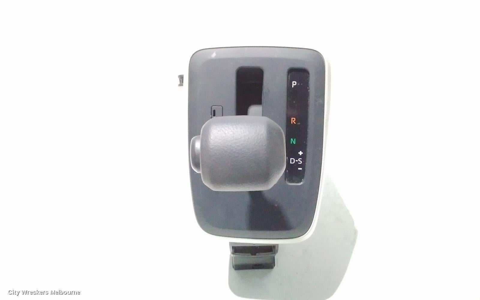 TOYOTA HIACE GEAR STICK/SHIFTER, 300 SERIES, AUTO T/M, 02/2019 ONWARDS - Image 2