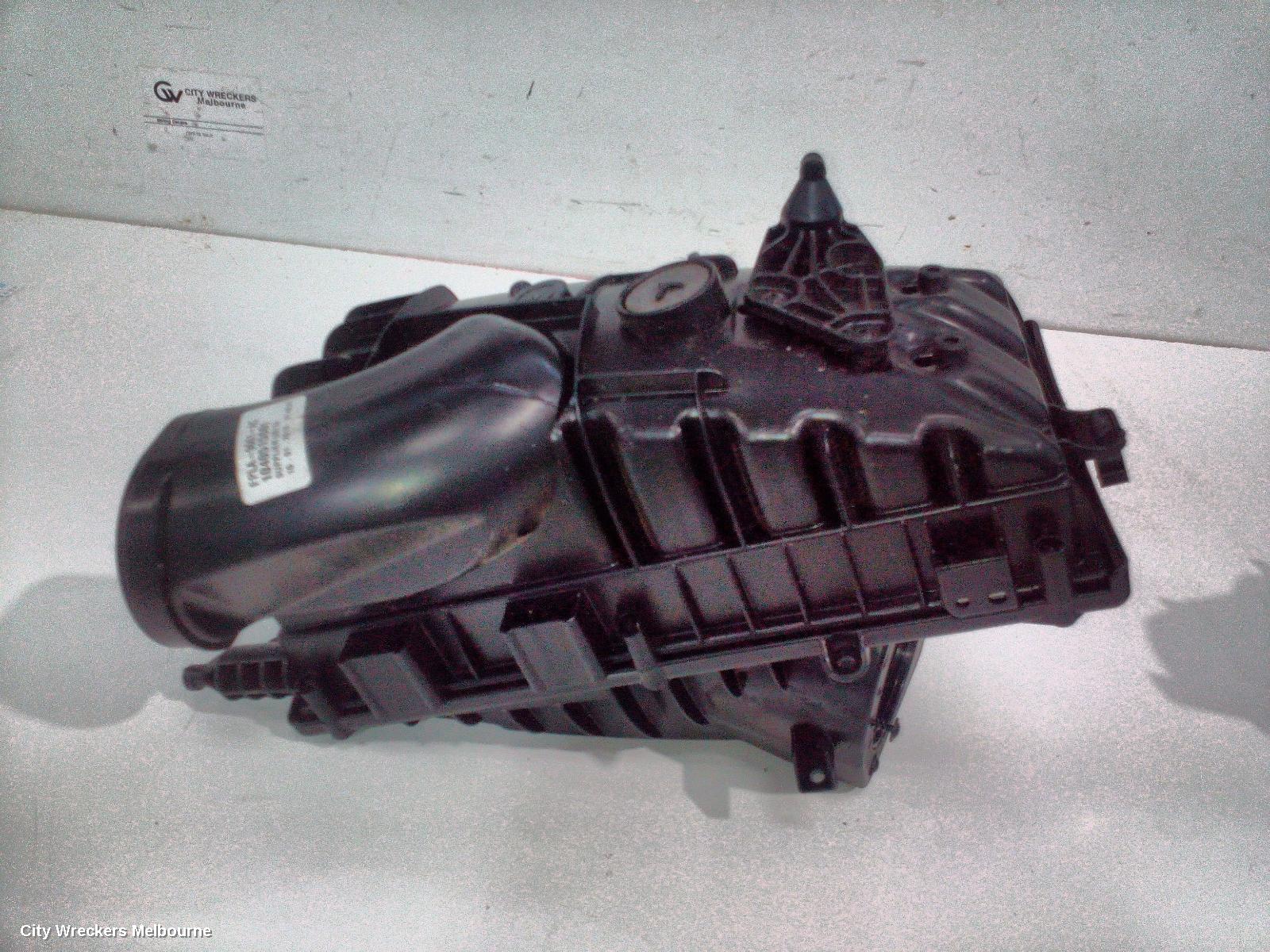 LAND ROVER DISCOVERY AIR CLEANER DUCT/HOS, L462, 12/2016 ONWARDS - Image 3