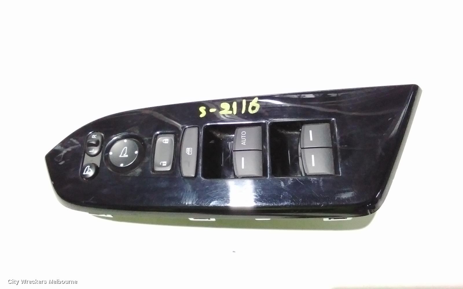 HONDA CRV PWR DR WIND SWITCH, RH FRONT (MASTER SWITCH), AUTO DOWN RHF ONLY, RM, 11/2014 - 04/2017 - Image 2