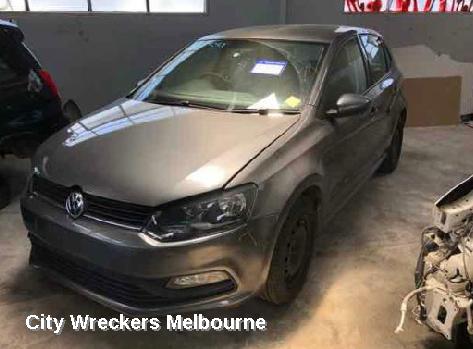 VOLKSWAGEN POLO RIGHT INDICATOR/FOG/SIDE, BUMPER FOGLAMP, 6R, 05/2014 - 09/2017 - Image 1