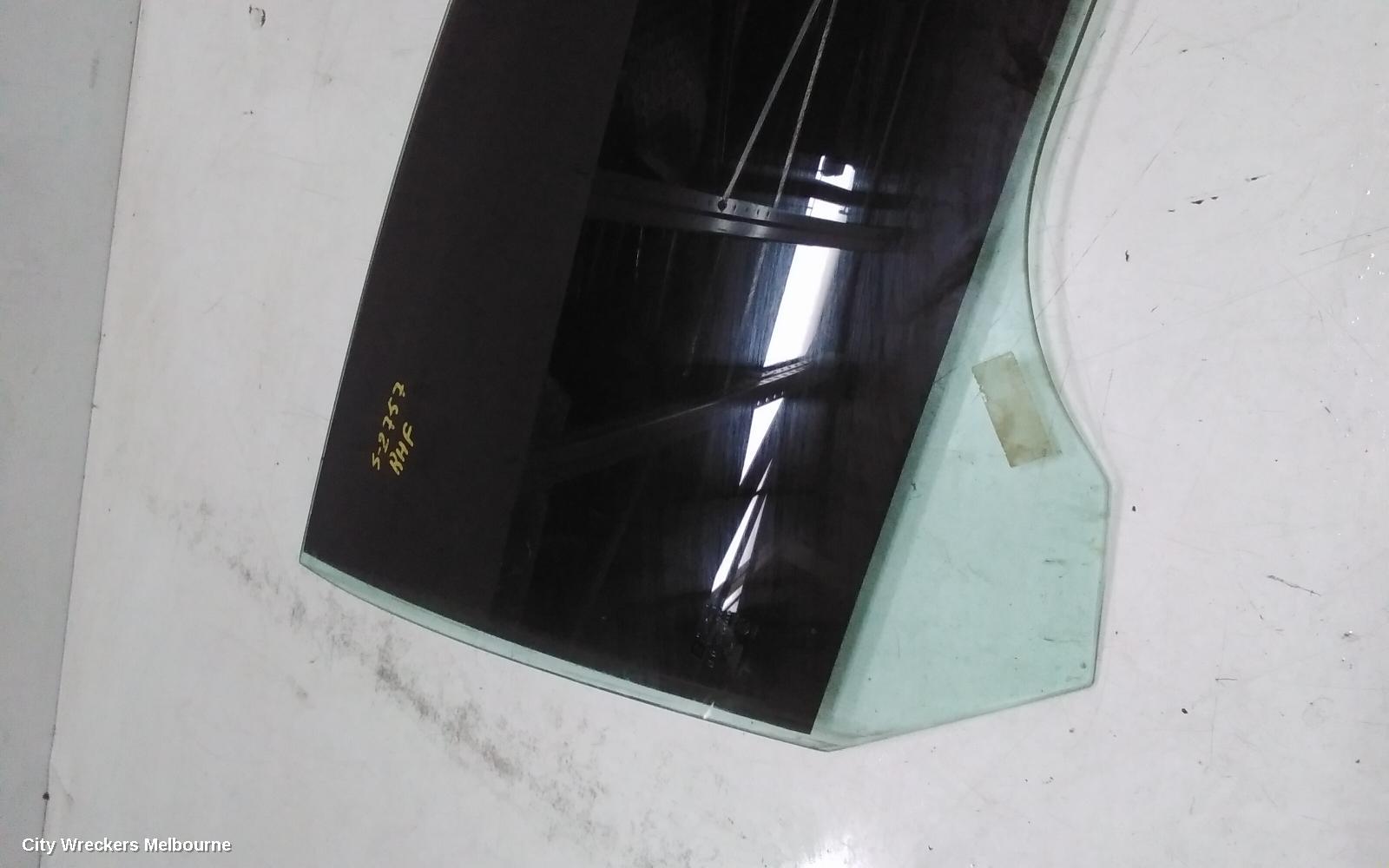 HOLDEN COMMODORE RIGHT FRONT DOOR WINDOW, VF, 05/2013 - 12/2017 - Image 2