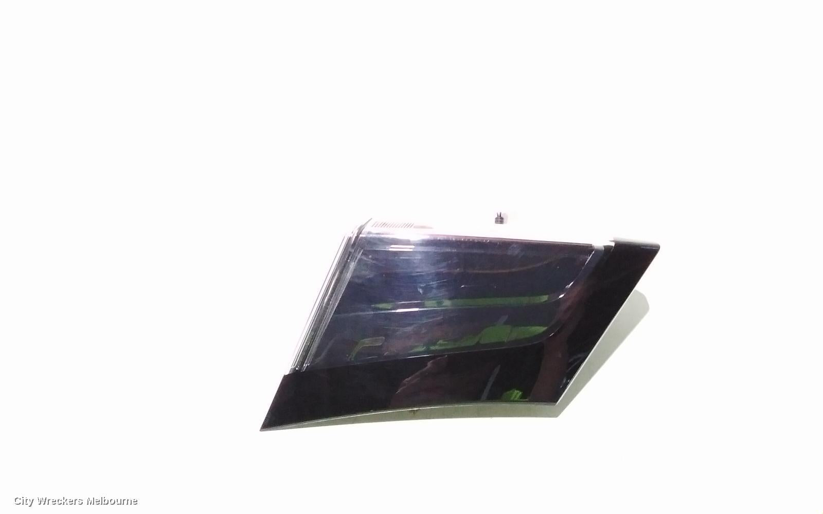 HONDA CIVIC REAR GARNISH, TAILGATE LAMP (RH SIDE), 10TH GEN, HATCH, 02/2017 - 08/2021 - Image 2