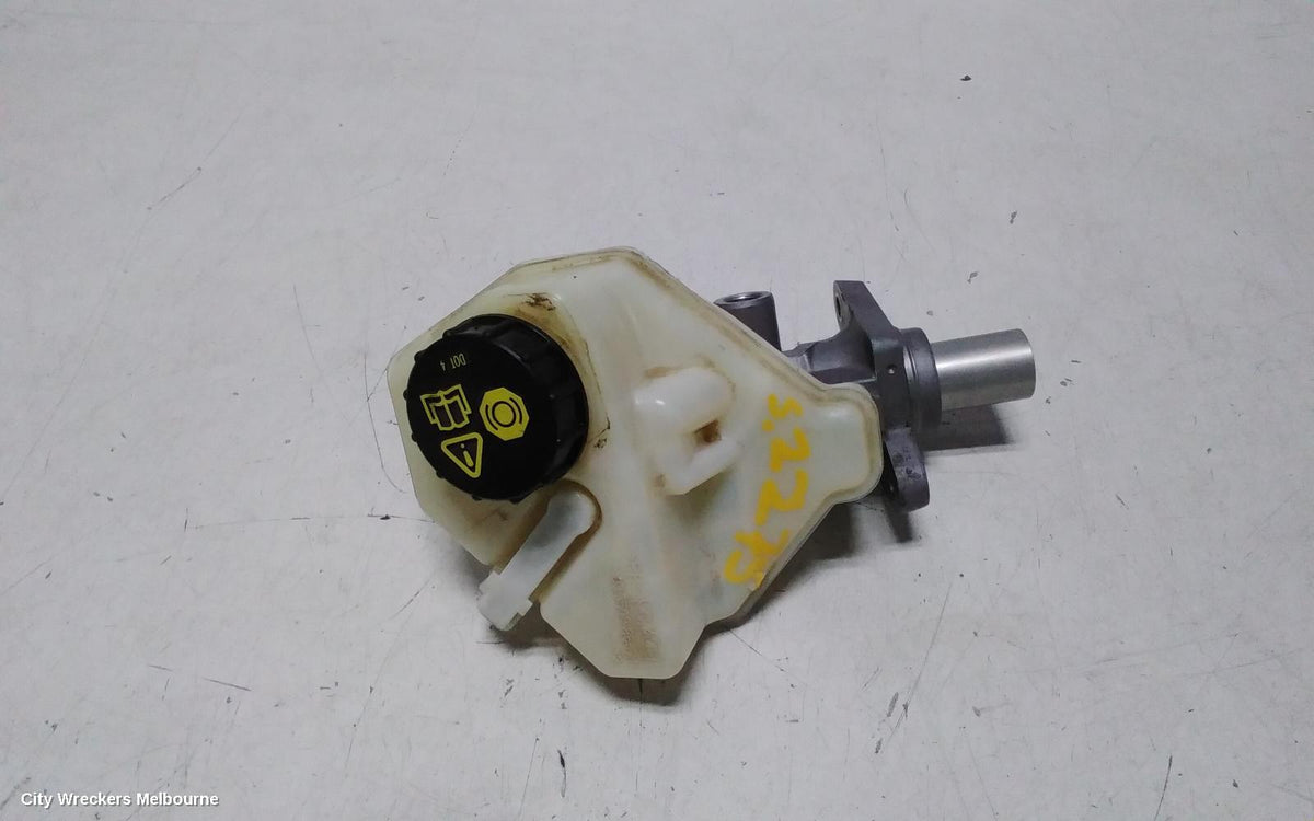 LAND ROVER RANGEROVER EVOQUE MASTER CYLINDER, L538, 11/2011 - 01/2019 - Image 2