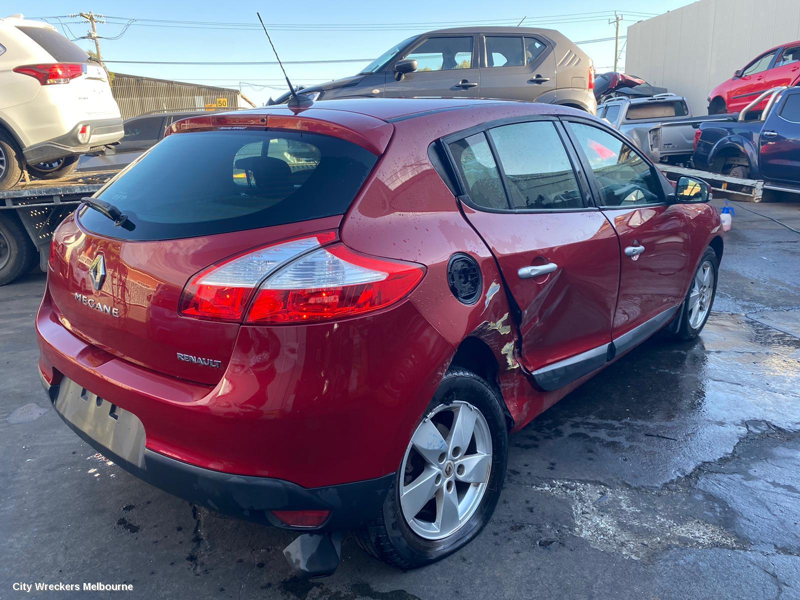 RENAULT MEGANE RIGHT FRONT DOOR, X32/B95/K95, 5DR HATCH/WAGON, 09/2010 - 05/2016 - Image 3