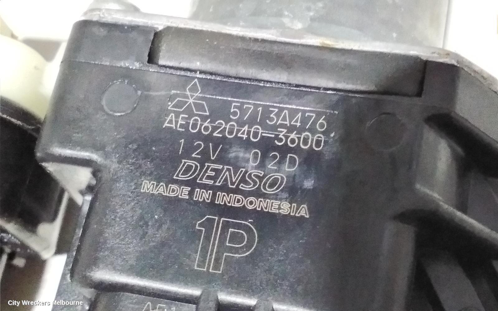 MITSUBISHI TRITON RIGHT FRONT WINDOW REG/MOTOR, MQ-MR, 03/2015 - 10/2023 - Image 2