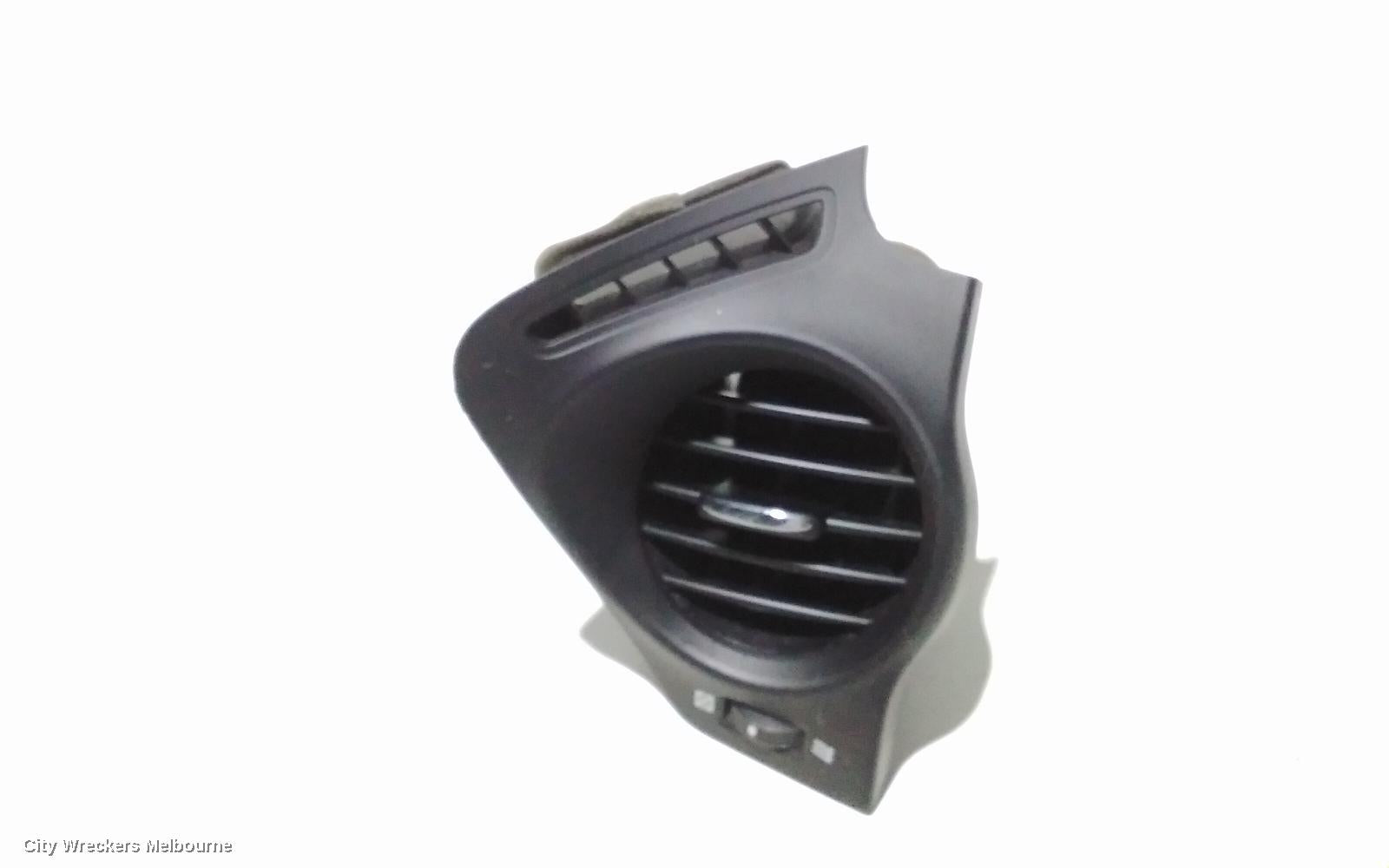 LEXUS IS250/IS250C, GSE20R 11/2005 - 07/2013, RH AIRVENT: 91445 - Image 1