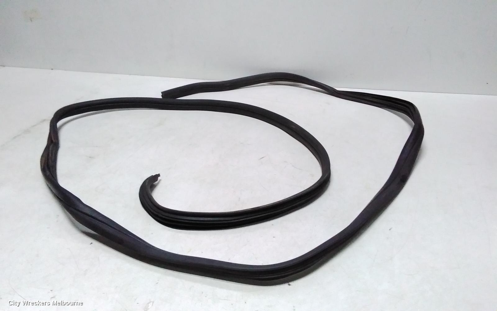 RENAULT TRAFIC SEAL, : 135347, RH SLIDING DOOR RUBBER SEAL, X82, 01/2015 ONWARDS - Image 1