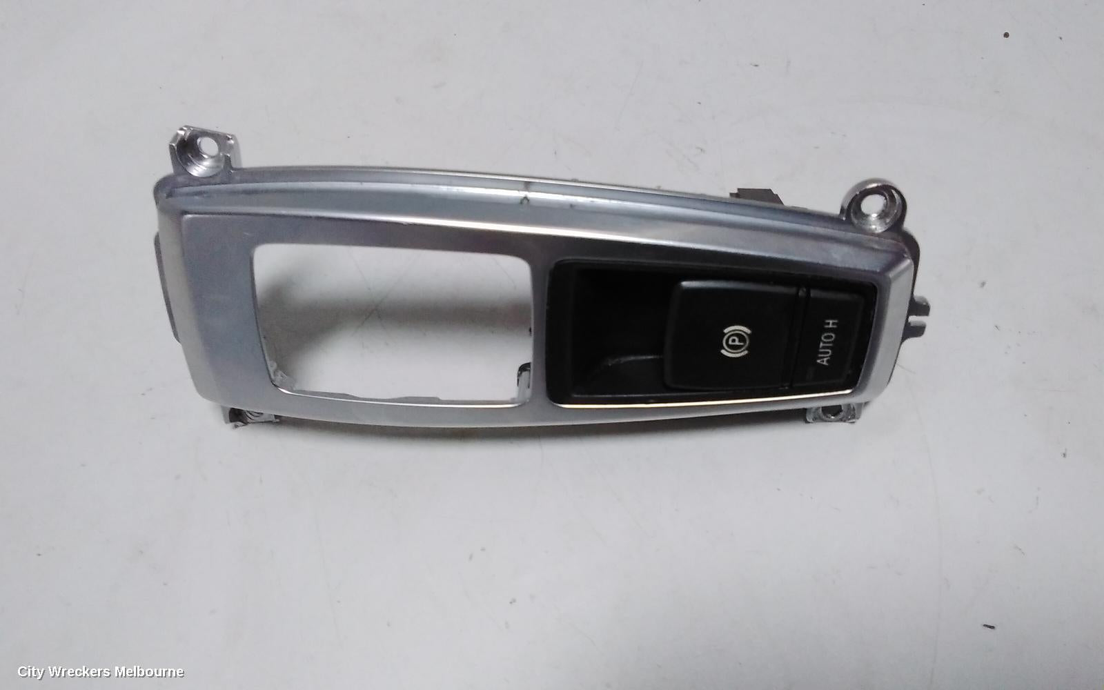 BMW X5, E70, 12/2006 - 08/2013, HAND BREAK SWITCH: 67102 - Image 3