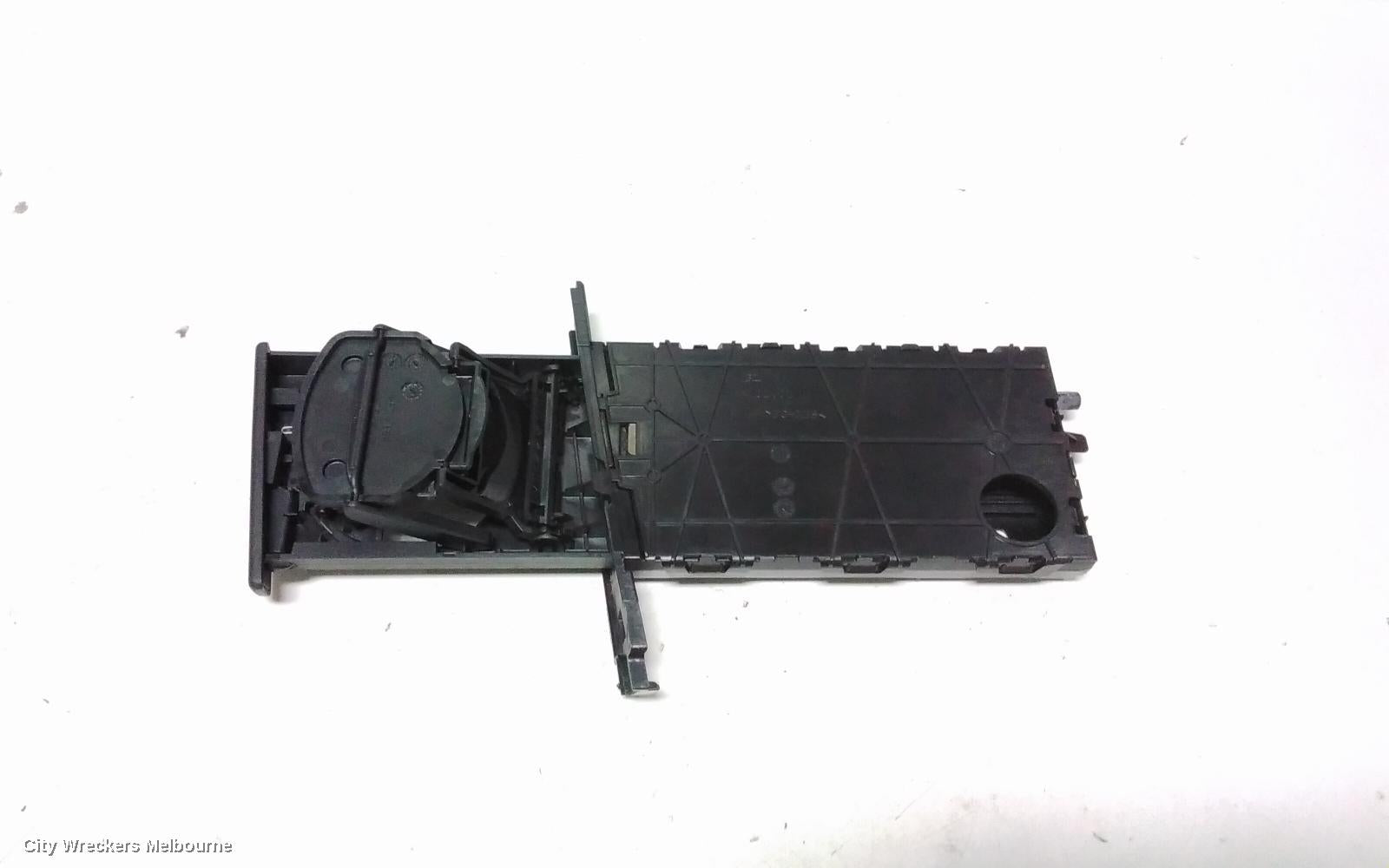 BMW 3 SERIES, E90, 03/2005 - 12/2013, CUPHOLDER LEFT (PASSENGER) - TESTED WORKS: 78865 - Image 3