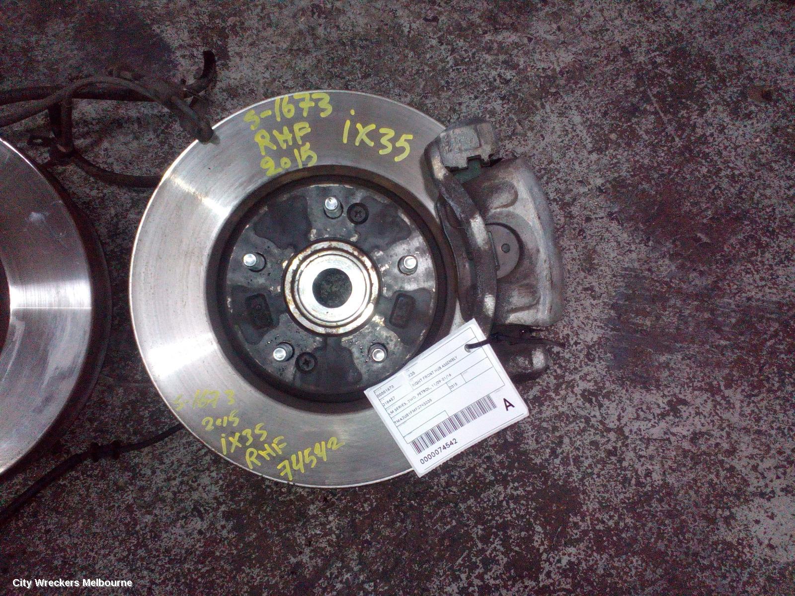 HYUNDAI IX35 RIGHT FRONT HUB ASSEMBLY, LM SERIES, 2WD, PETROL, 11/2009 - 01/2016 - Image 1