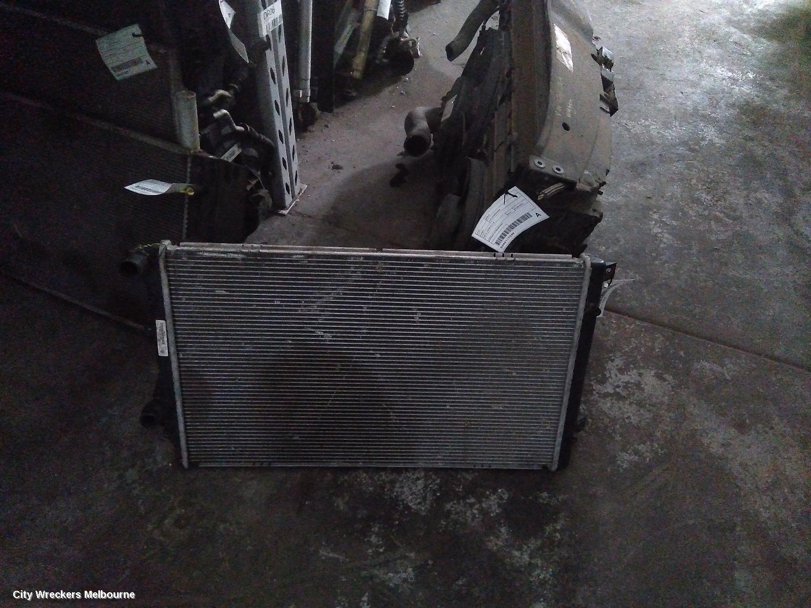 VOLKSWAGEN GOLF RADIATOR, PRIMARY RADIATOR (CLOSEST TO ENGINE), AUTO/MANUAL, 1.4, PETROL, CAVD CODE, GEN 6, 10/2008 - 01/2016 - Image 1