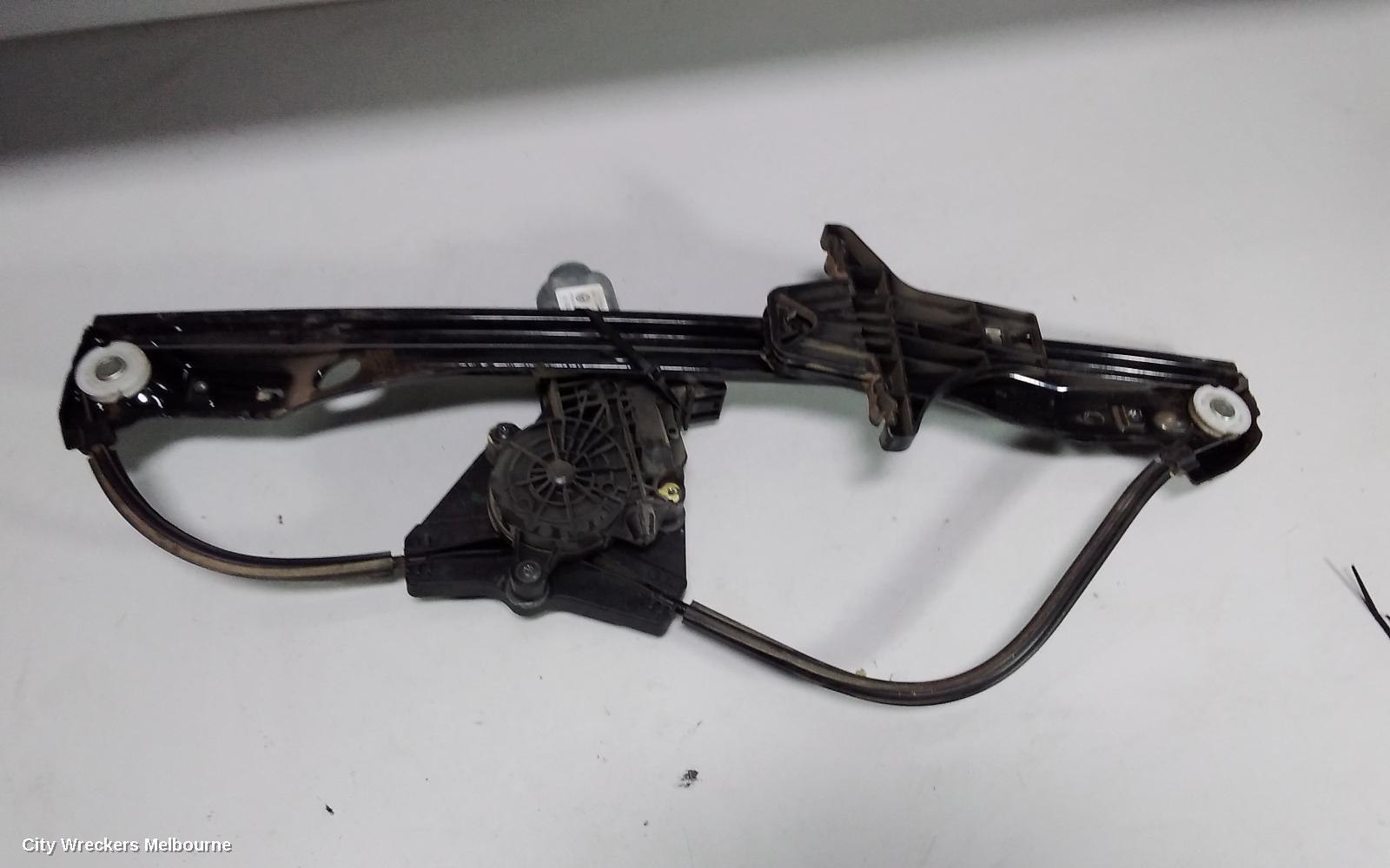 VOLKSWAGEN AMAROK LEFT FRONT WINDOW REG/MOTOR, 2H, 12/2010 ONWARDS - Image 2