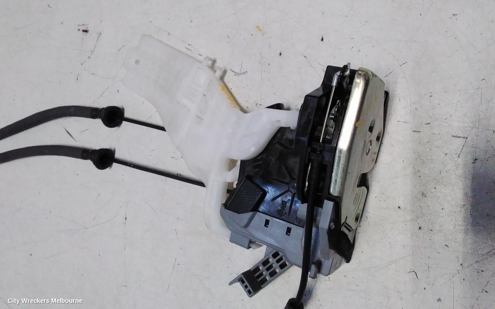KIA SORENTO DOOR/BOOT/GATE LOCK, RIGHT REAR DOOR LOCK, UM, 03/2015 - 01/2020 - Image 3