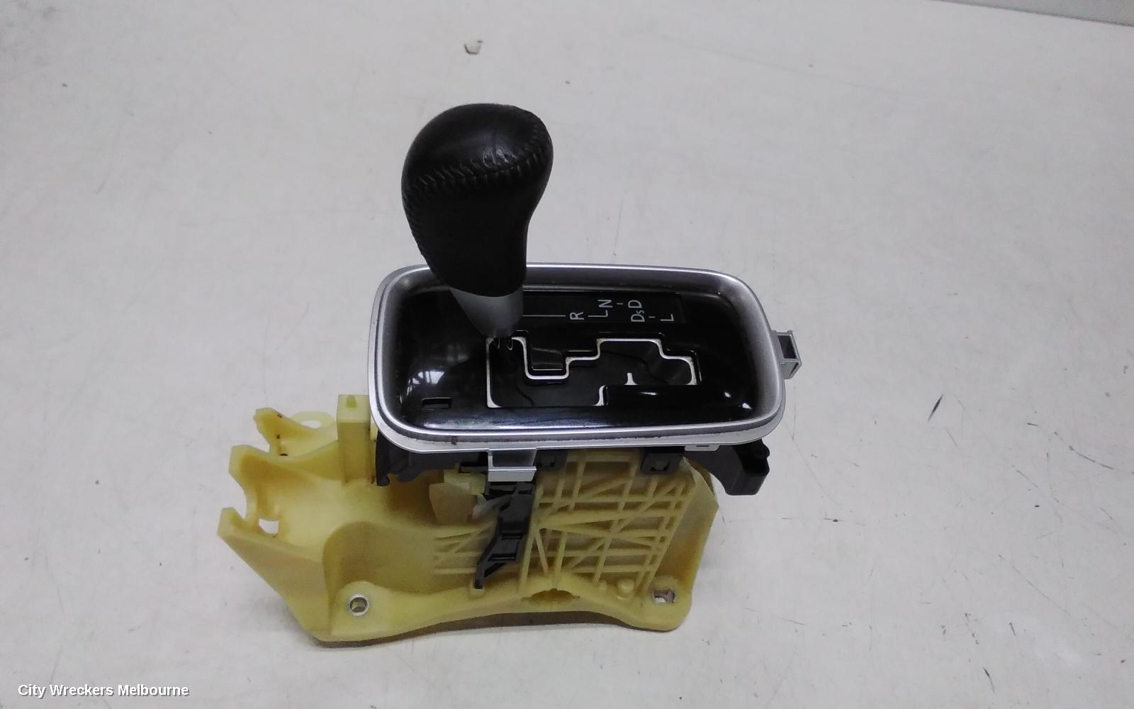 MITSUBISHI OUTLANDER GEAR STICK/SHIFTER, GEAR SHIFTER, AUTO T/M, NON HYBRID TYPE, ZK, 01/2015 - 07/2021 - Image 1