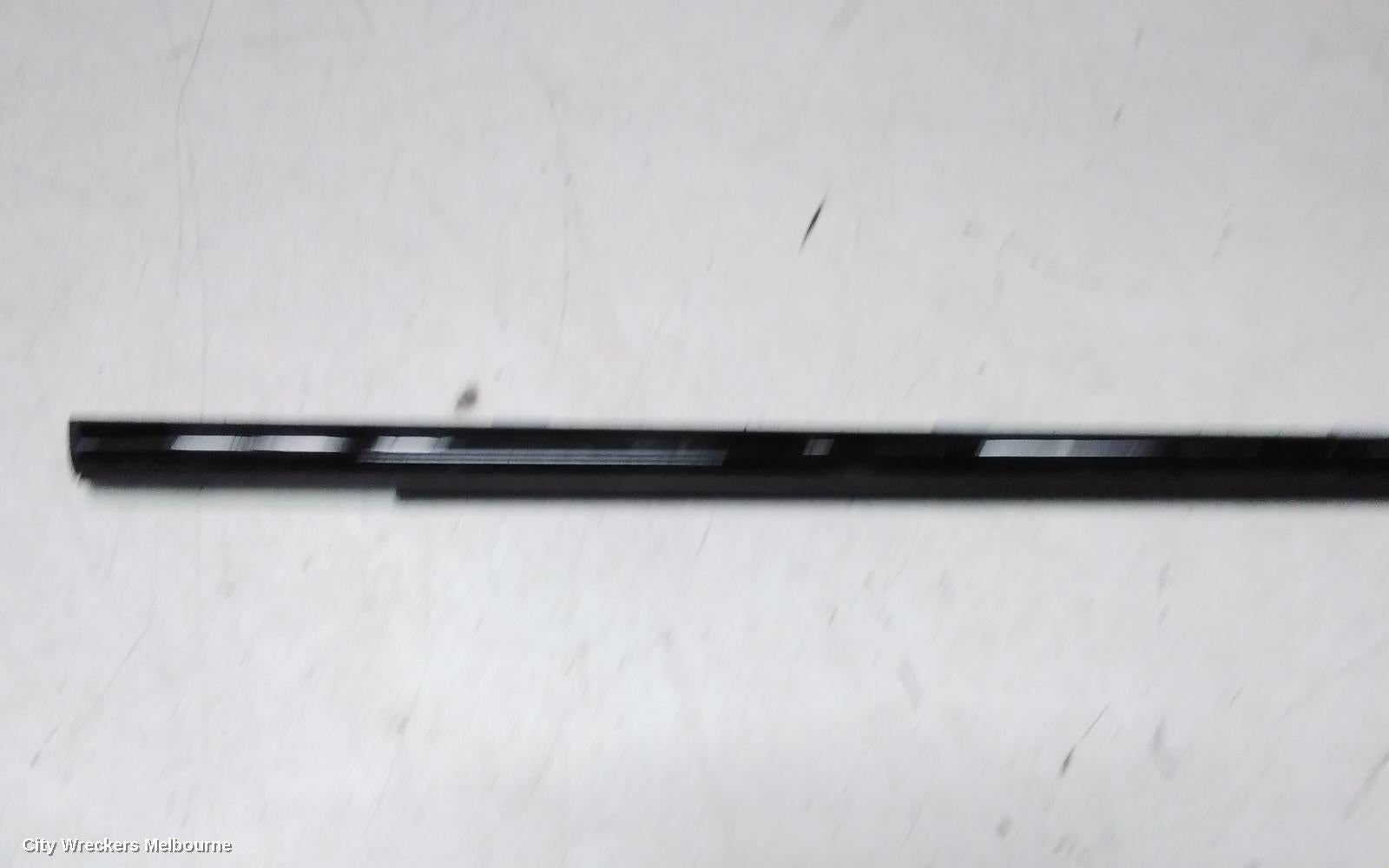 HYUNDAI SANTA FE DOOR MOULD, UPPER WINDOW MOULD : 136943, MX5, RH REAR, HIGH GLOSS BLACK, 11/2023 ONWARDS - Image 3