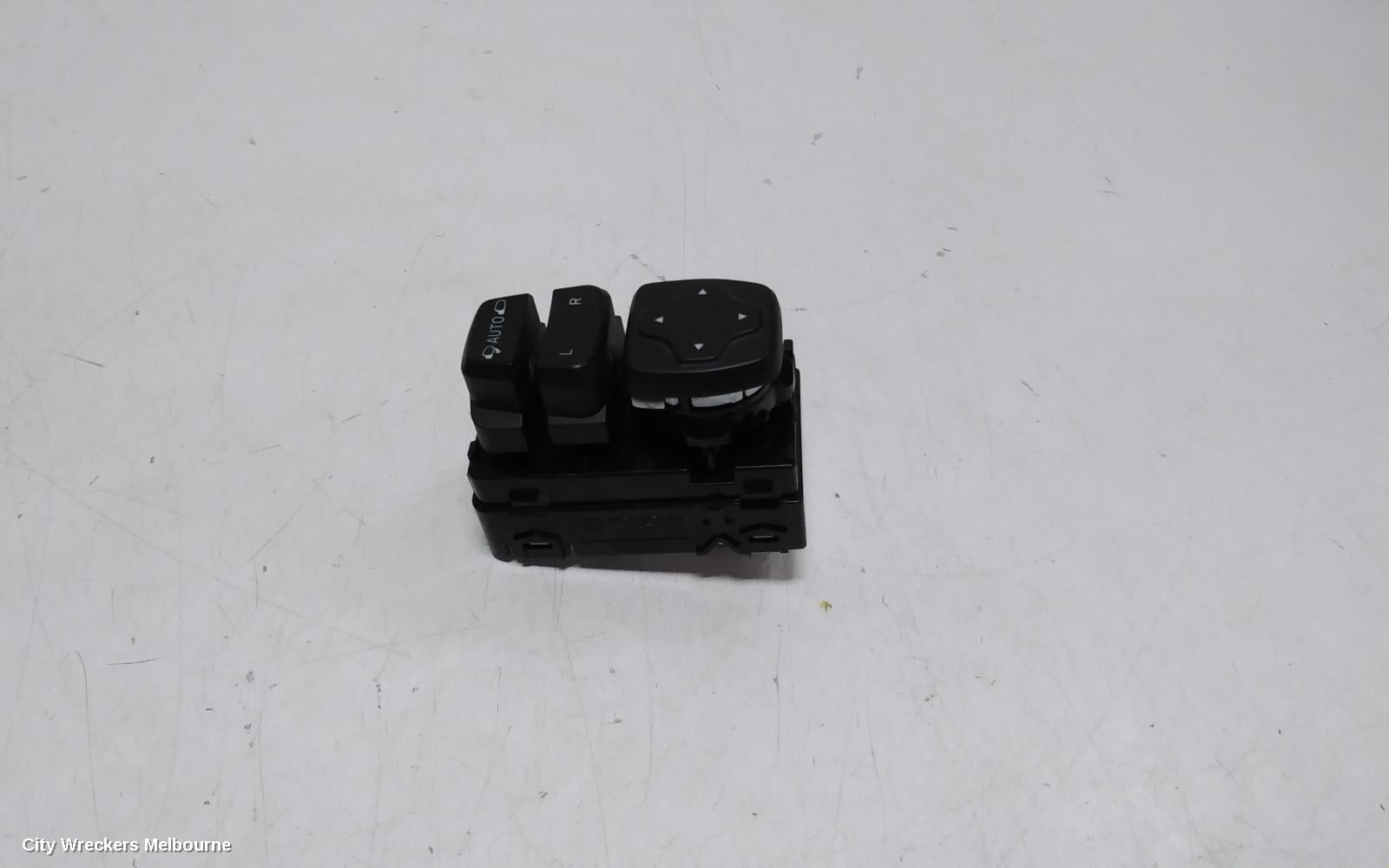 HYUNDAI KONA, OS, 09/2017 - 07/2023, MIRROR SWITCH: 109734 - Image 2