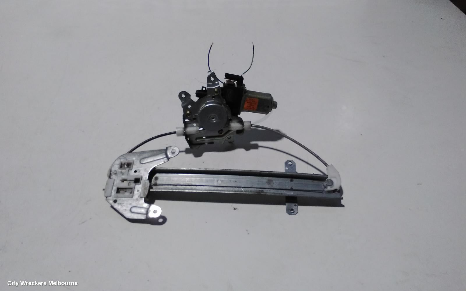 NISSAN XTRAIL LEFT REAR WND REG/MOTOR, T30, POWER, 10/2001 - 09/2007 - Image 3