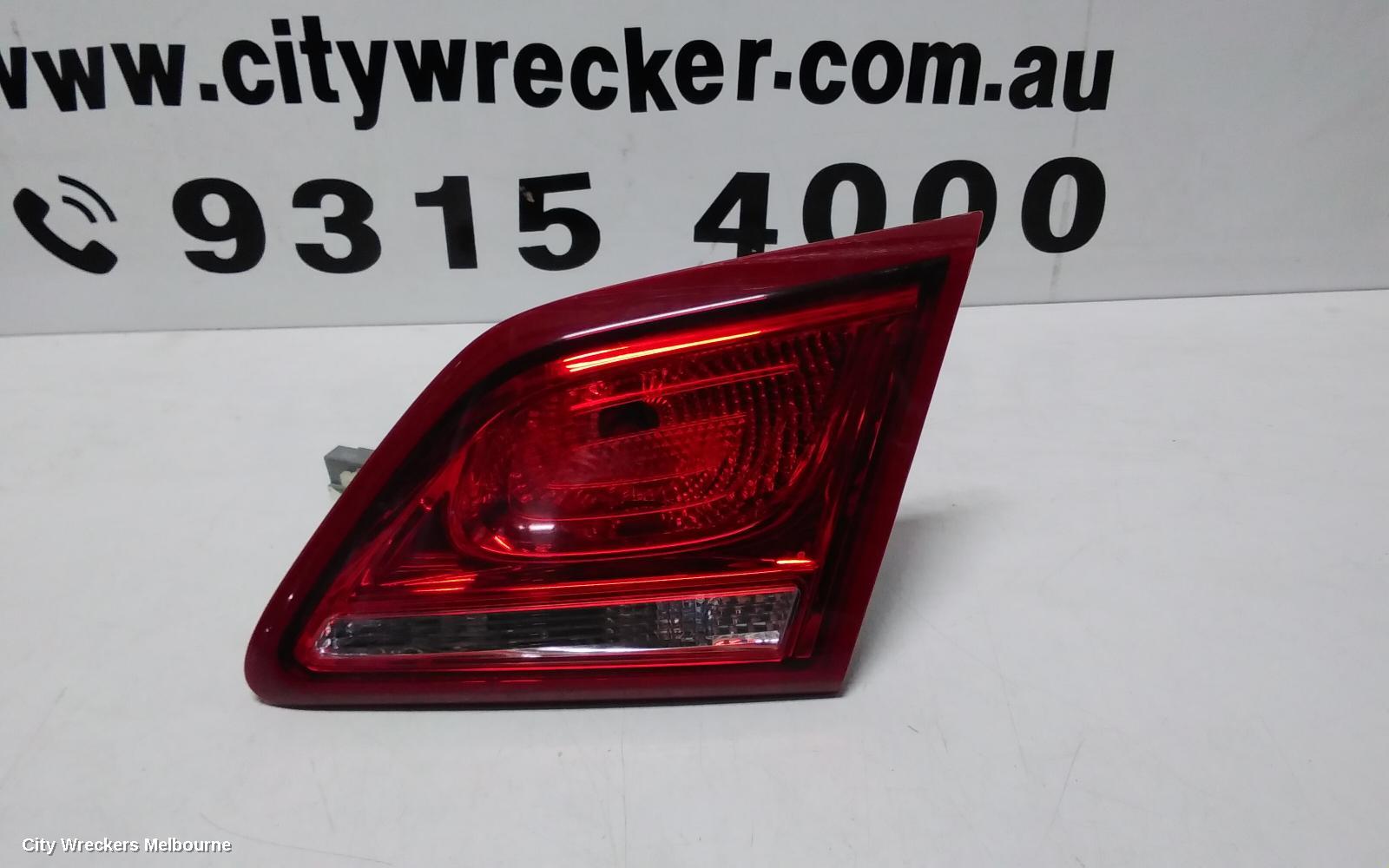 HOLDEN COMMODORE REAR GARNISH, BOOTLID LAMP (RH SIDE), VF, SEDAN, CLEAR TYPE, EVOKE/SV6/SS/INTERNATIONAL, 05/2013 - 12/2017 - Image 2