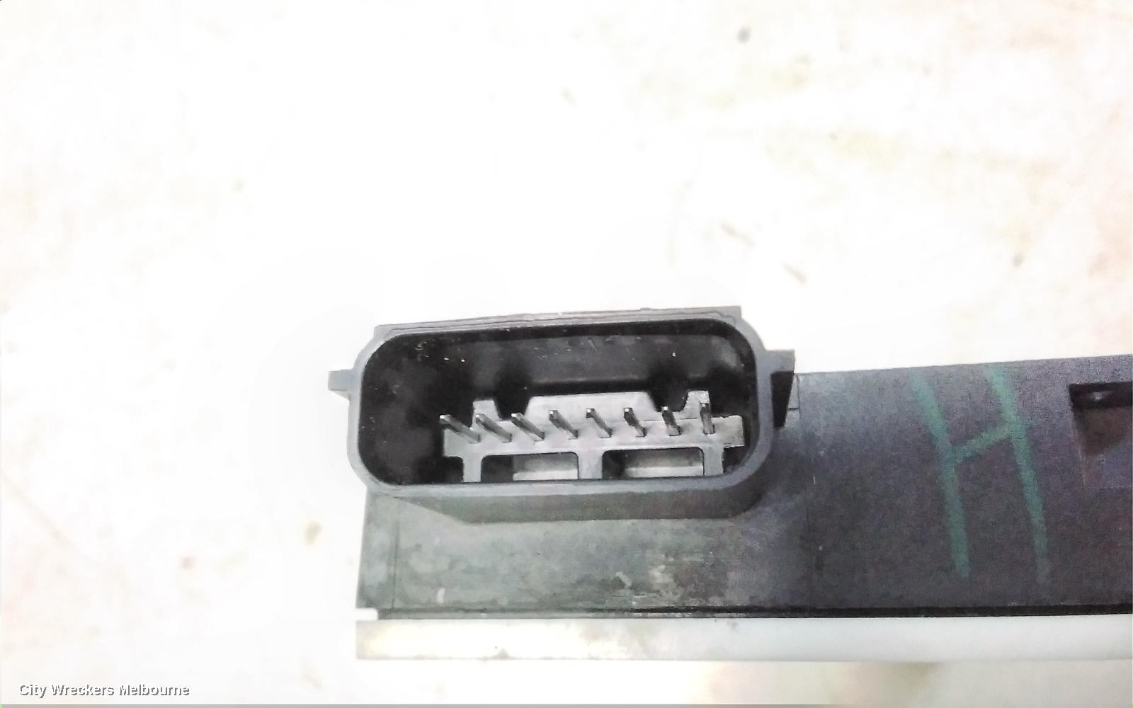 HOLDEN COMMODORE ECU, BLIND SPOT MONITOR CONTROL MODULE (LH REAR), VF, 05/2013 - 12/2017 - Image 3