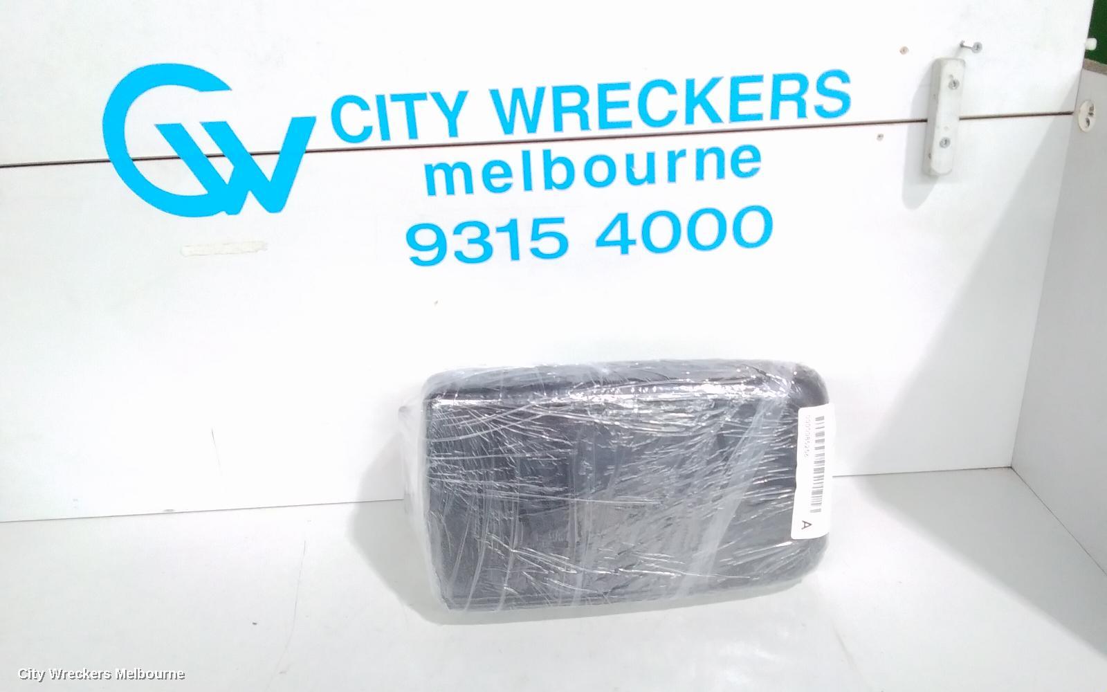 HOLDEN CAPTIVA CONSOLE, CG, LEATHER, BLACK, 01/2011 - 06/2018 - Image 3