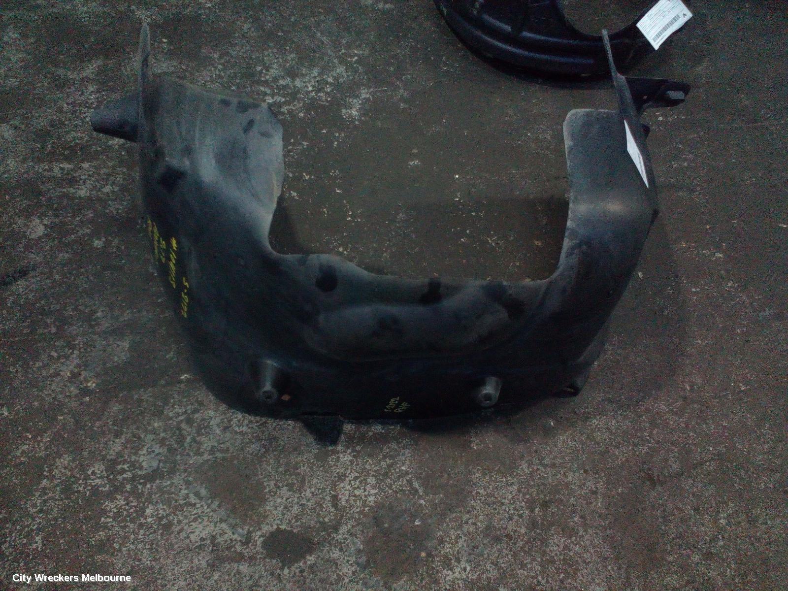 VOLKSWAGEN AMAROK RIGHT GUARD LINER, FRONT, 2H, 06/2016 ONWARDS - Image 1