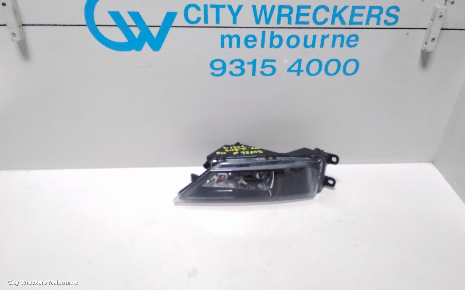 VOLKSWAGEN TIGUAN RIGHT INDICATOR/FOG/SIDE, BUMPER FOGLAMP, 5NA, 06/2016 ONWARDS - Image 1