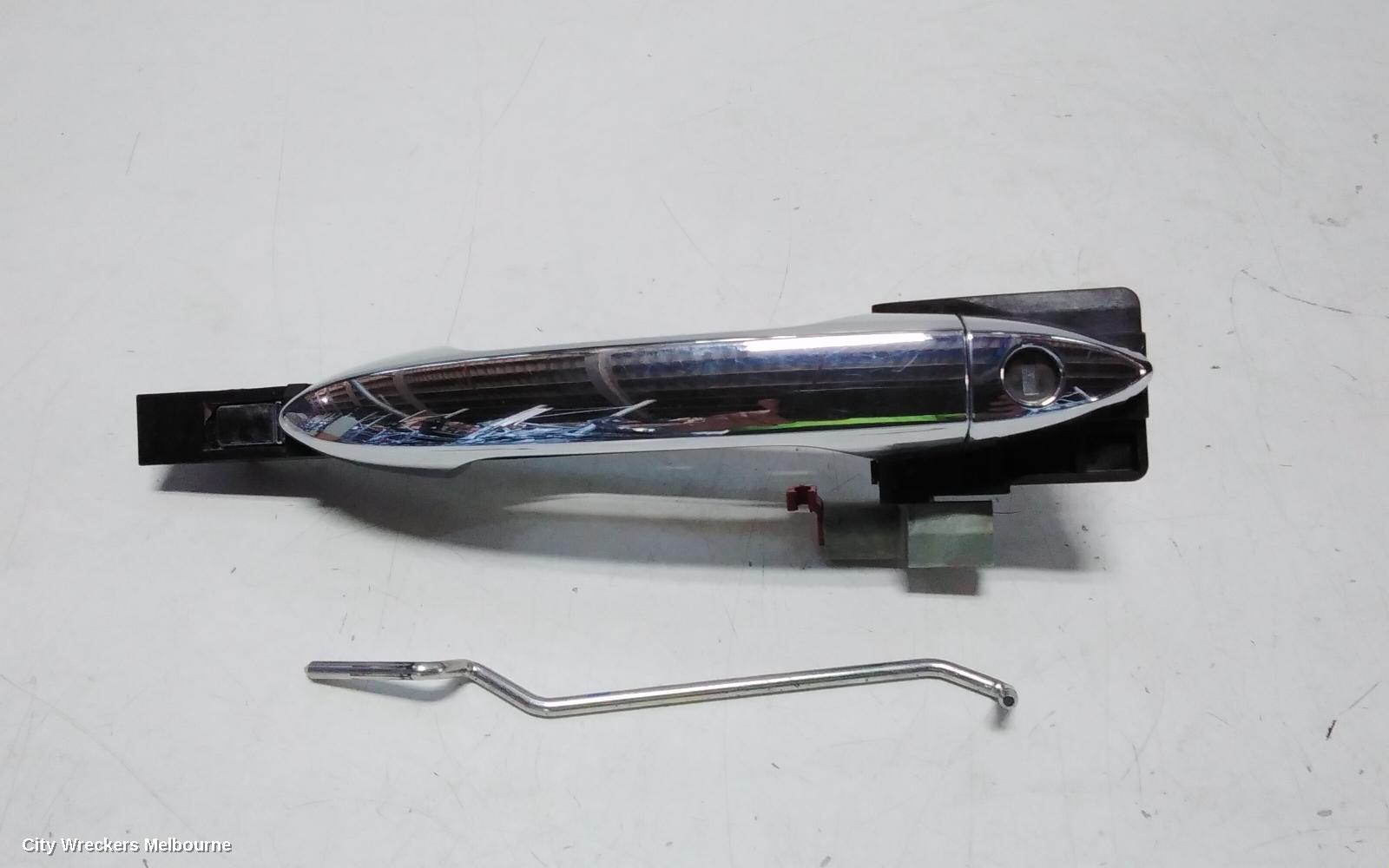 HONDA ACCORD DOOR HANDLE, OUTER, RH FRONT, CHROME, NON KEYLESS ENTRY TYPE, 9TH GEN, 05/2013 - 08/2019 - Image 2