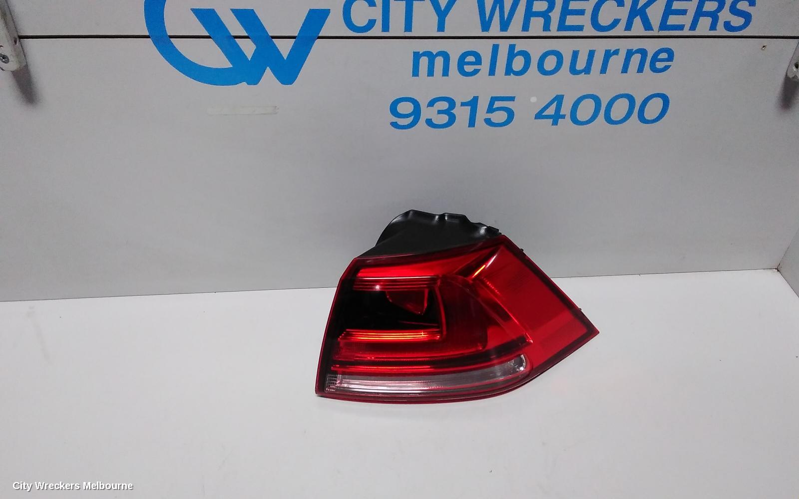 VOLKSWAGEN GOLF RIGHT TAILLIGHT, GEN 7, HATCH, STANDARD, NON LED TYPE, 03/2013 - 03/2017 - Image 1