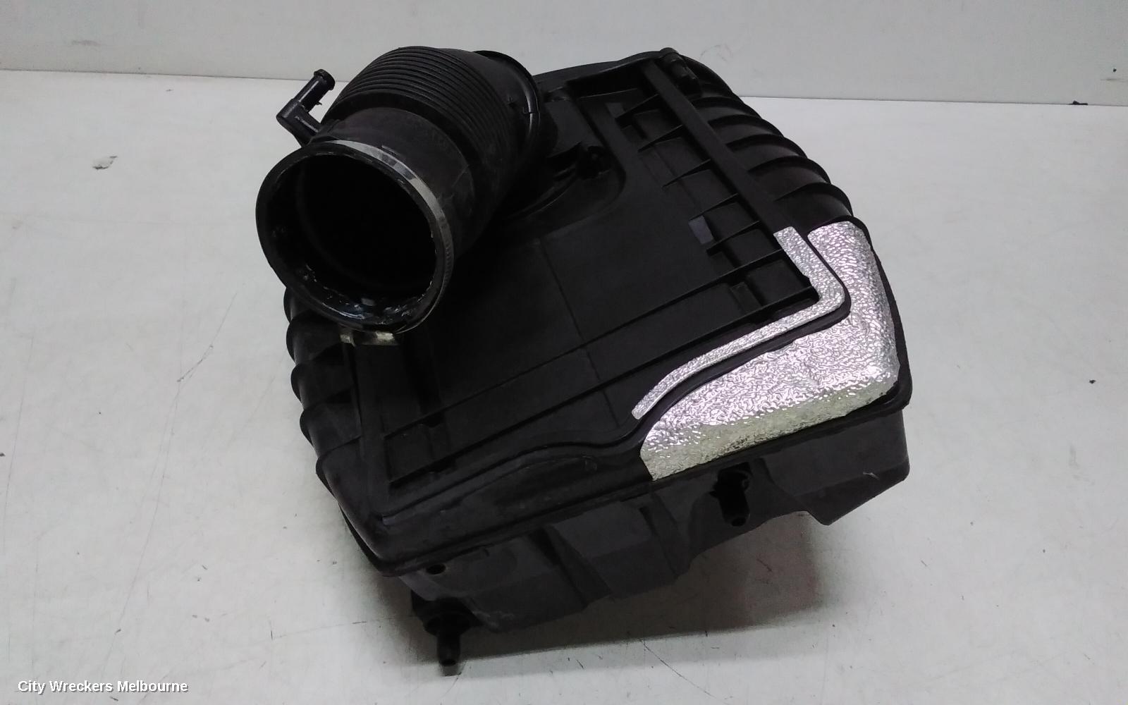 PORSCHE MACAN AIR CLEANER/BOX, AIR CLEANER, 95B, 2.0, PETROL, 06/2014 ONWARDS - Image 3