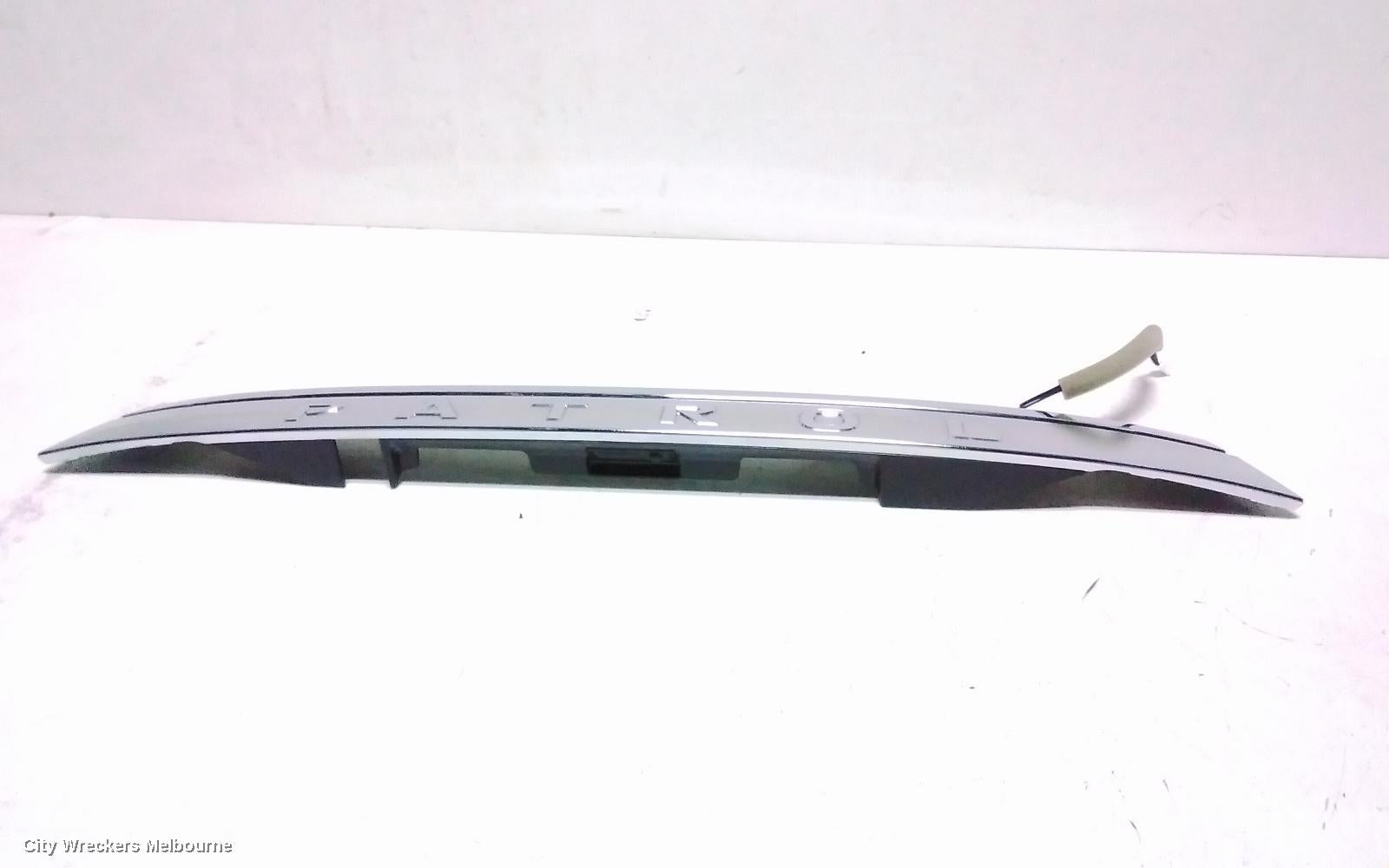 NISSAN PATROL REAR GARNISH, Y62, TAILGATE GARNISH (CENTRE), 10/2019 ONWARDS - Image 3