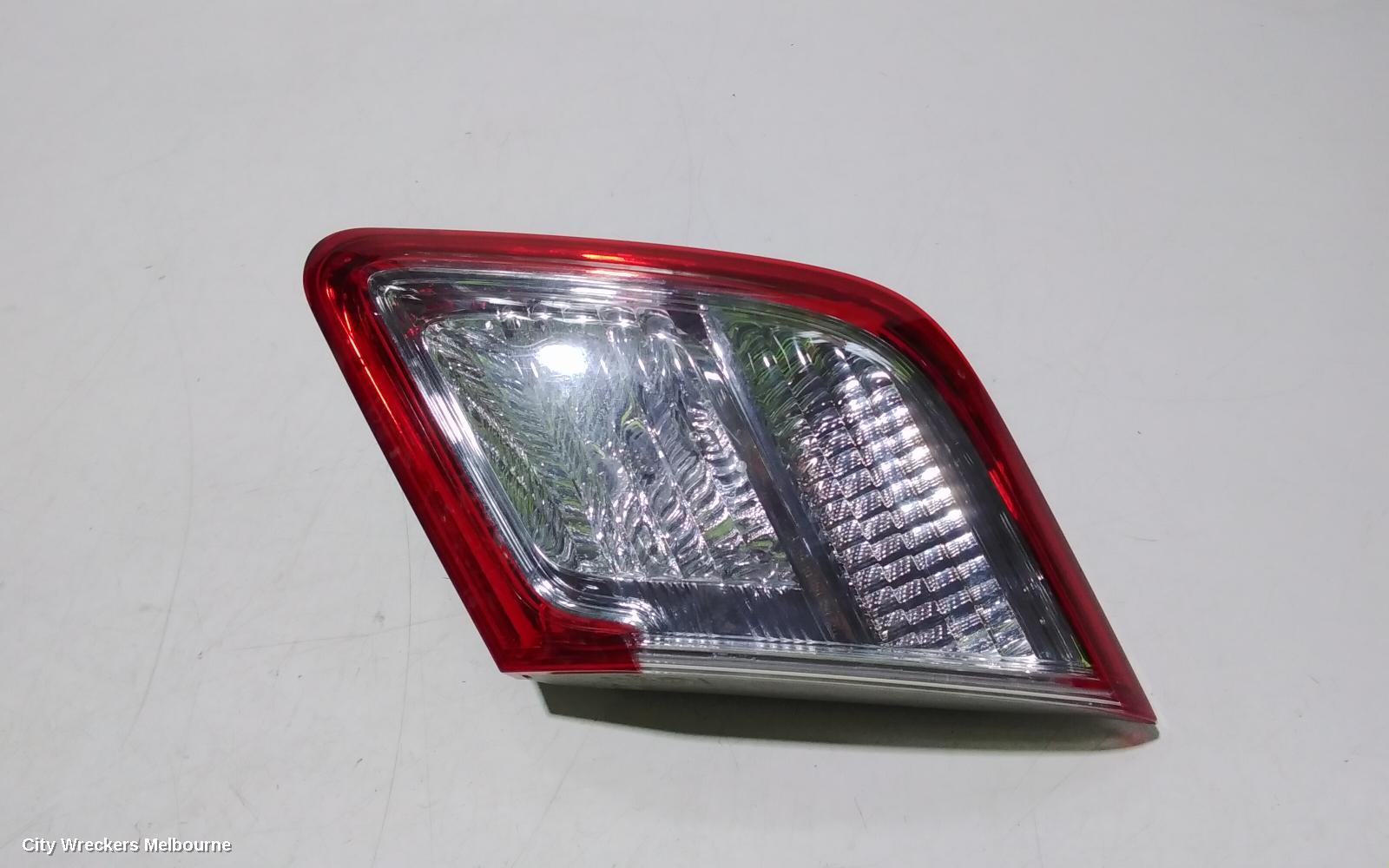 TOYOTA CAMRY REAR GARNISH, BOOTLID LAMP (RH SIDE), HYBRID, LED TYPE, AHV40, 12/2009 - 11/2011 - Image 2