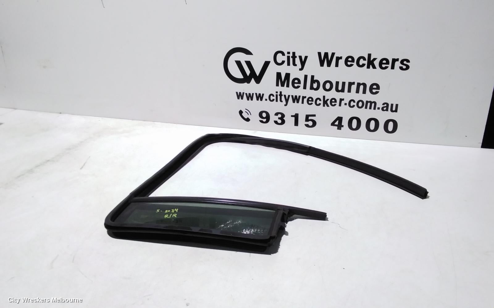 JEEP CHEROKEE RIGHT REAR 1/4 DOOR GLASS, KK, 02/2008 - 10/2012 - Image 1