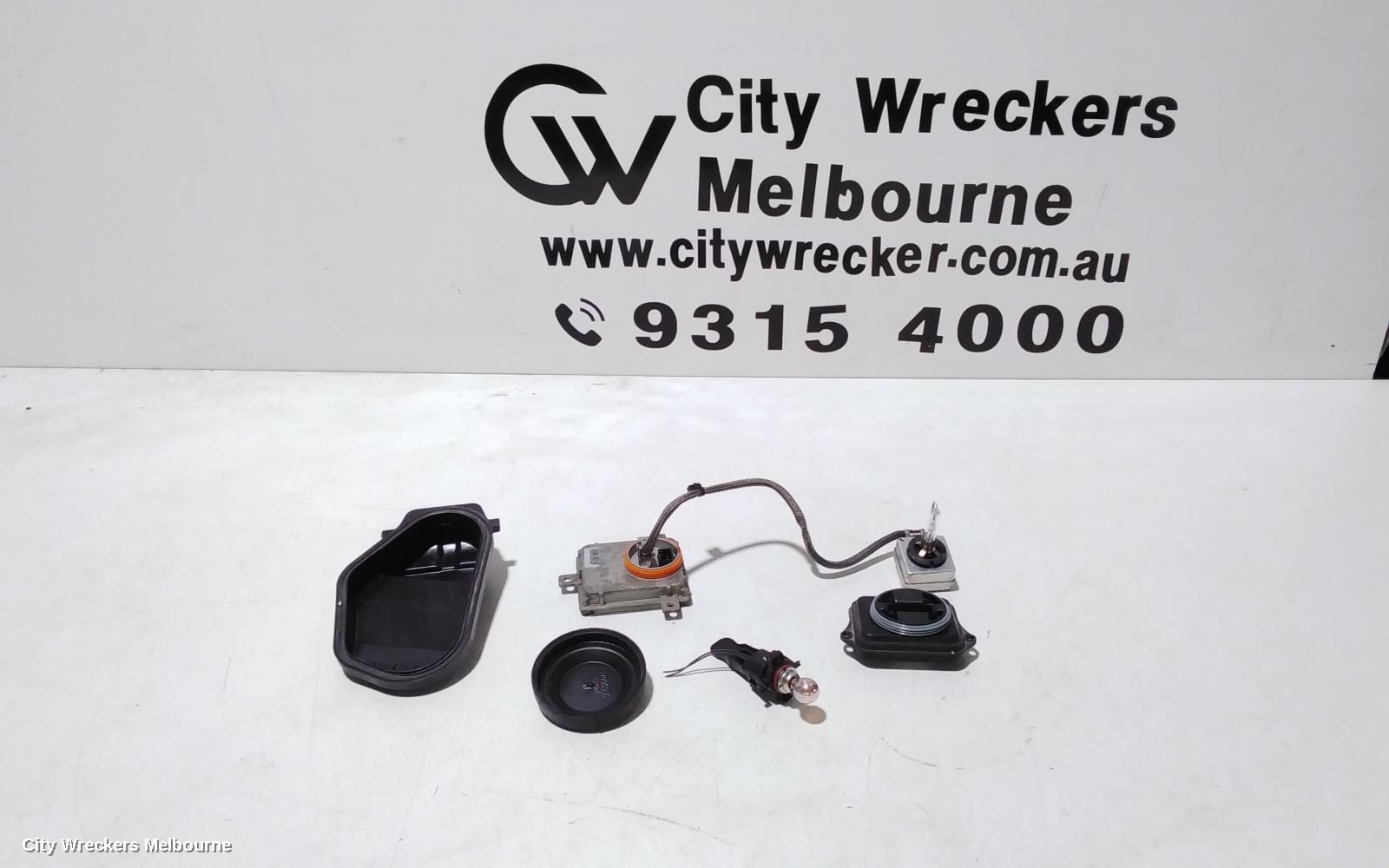 VOLKSWAGEN PASSAT RIGHT HEADLAMP, 3CC, SEDAN, XENON TYPE. 03/2012 - 12/2016 - Image 1