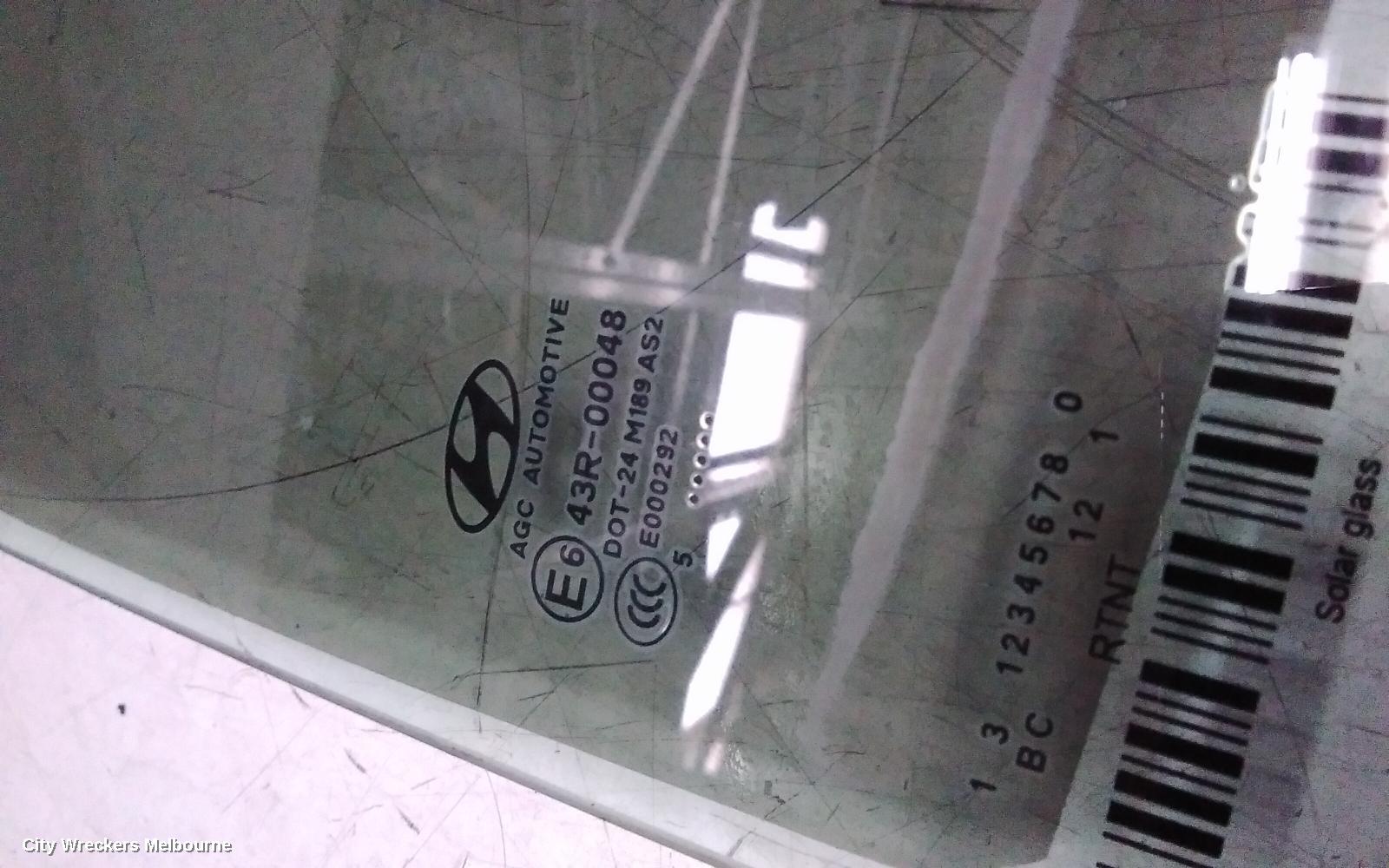 HYUNDAI TUCSON RIGHT REAR DOOR WINDOW, TL, 06/2015 - 01/2021 - Image 1