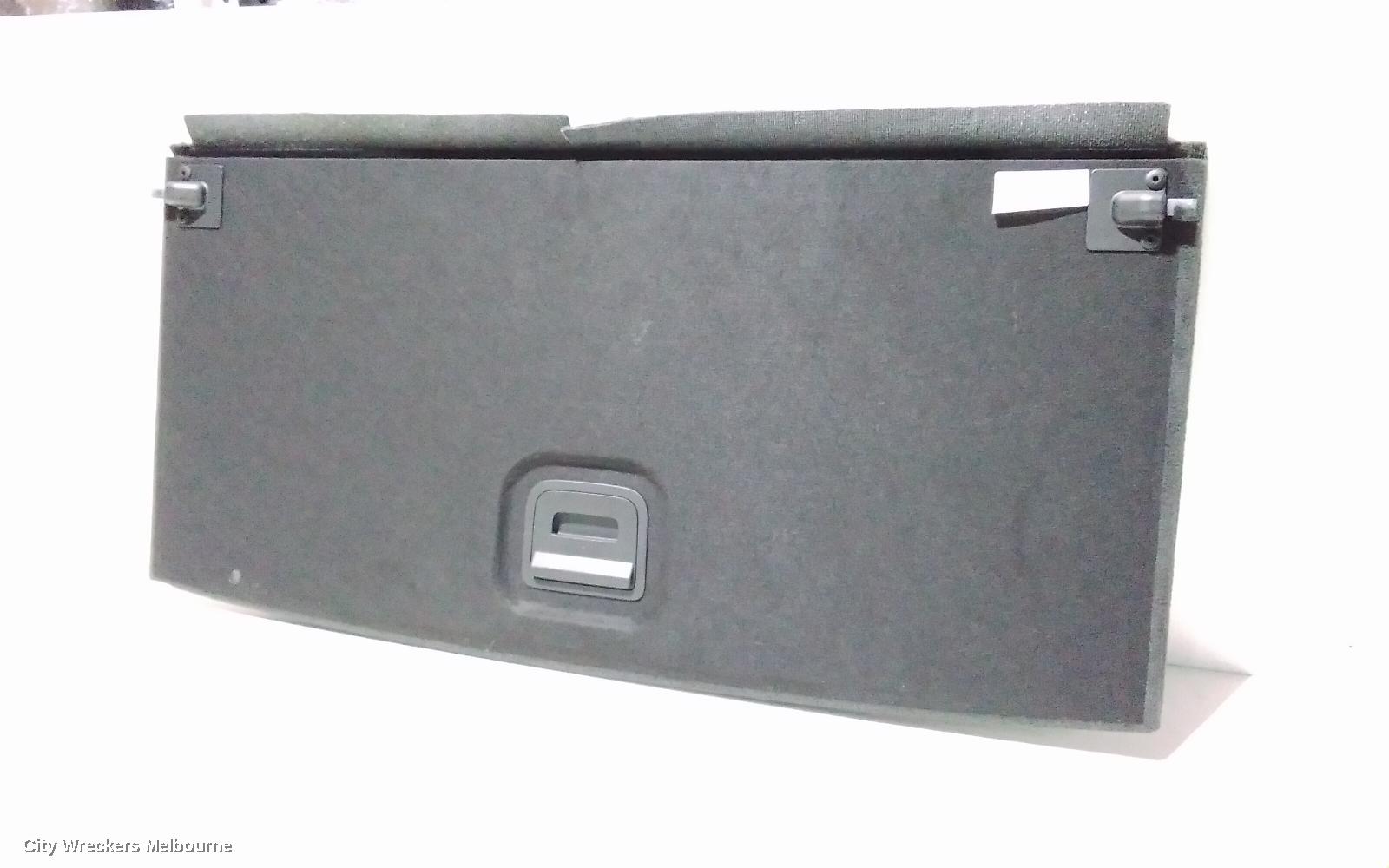 AUDI Q7 FLOOR MATS, 4M, 07/2015 ONWARDS - Image 3
