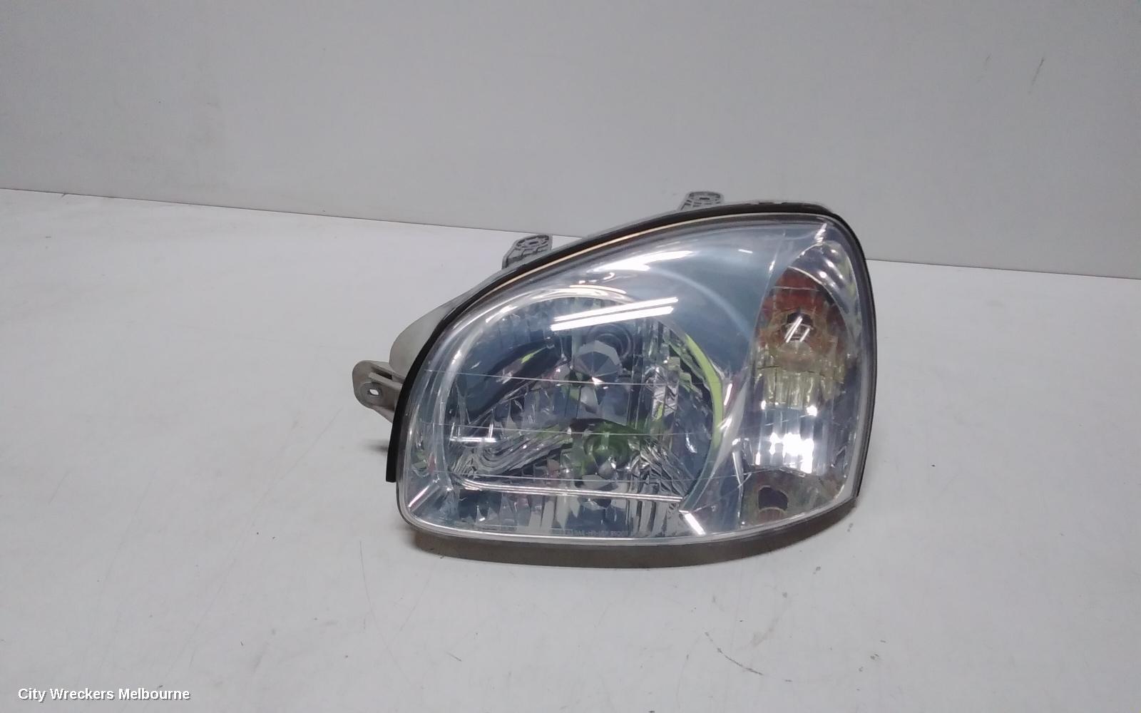HYUNDAI SANTA FE LEFT HEADLAMP, SM, 11/2000 - 09/2003 - Image 1