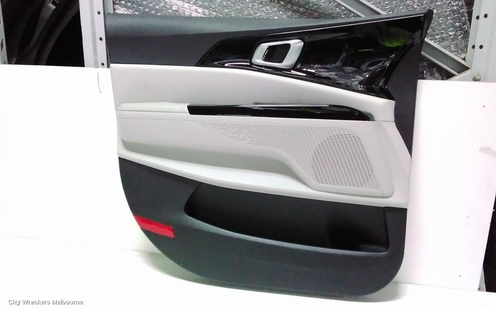 KIA CARNIVAL/GRAND CARNIVAL DOOR TRIM, LH FRONT, KA4, PLASTIC, S/SI, 10/2020 ONWARDS - Image 3
