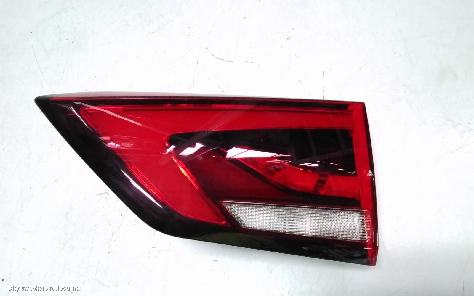 MG ZS REAR GARNISH, TAILGATE LAMP (RH SIDE), ZST TYPE, AZS1, 01/2020 ONWARDS - Image 3