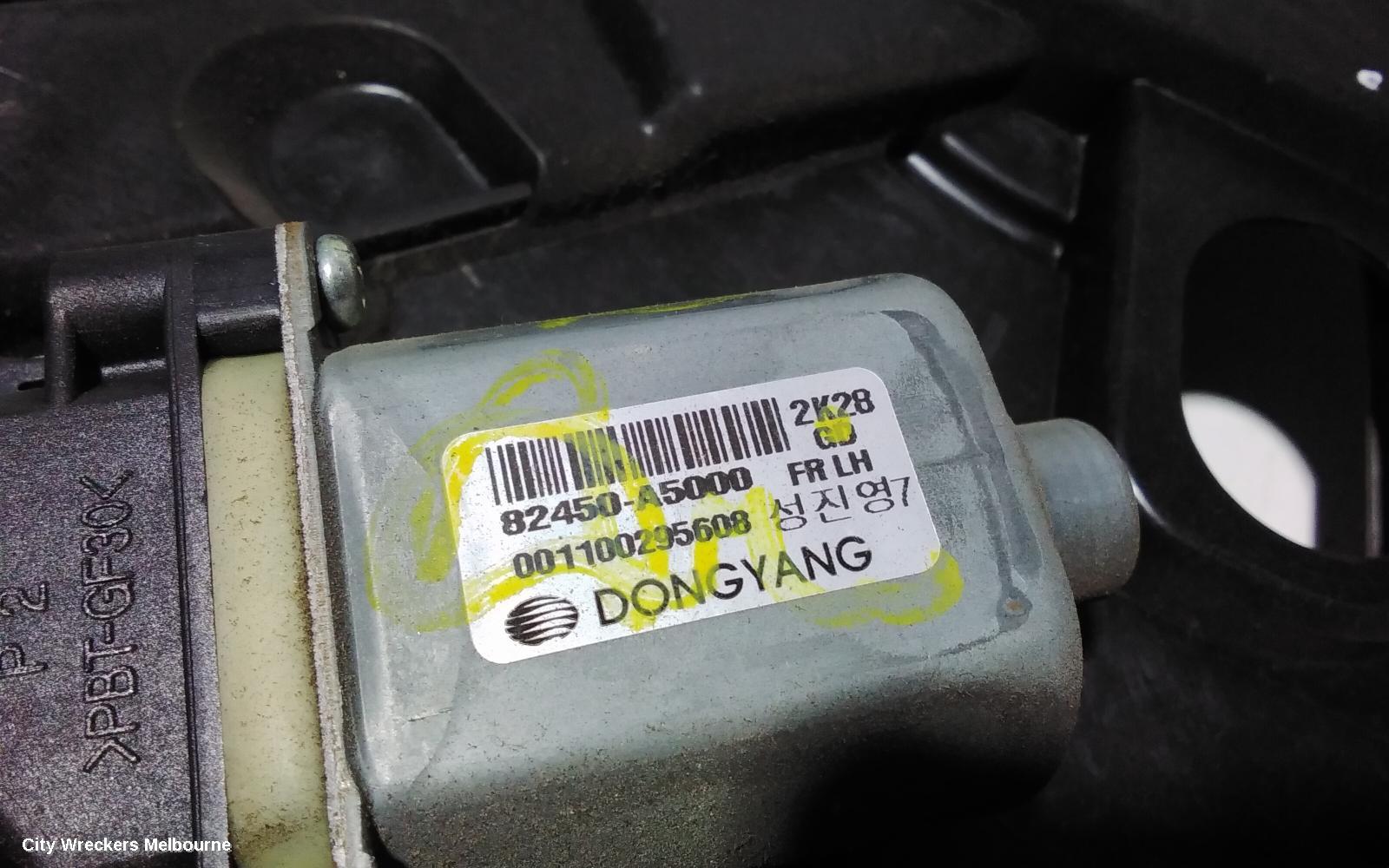 HYUNDAI I30 RIGHT FRONT WINDOW REG/MOTOR, GD, 5DR HATCH, 2 PIN AUTO DOWN, 03/2012 - 04/2017 - Image 2