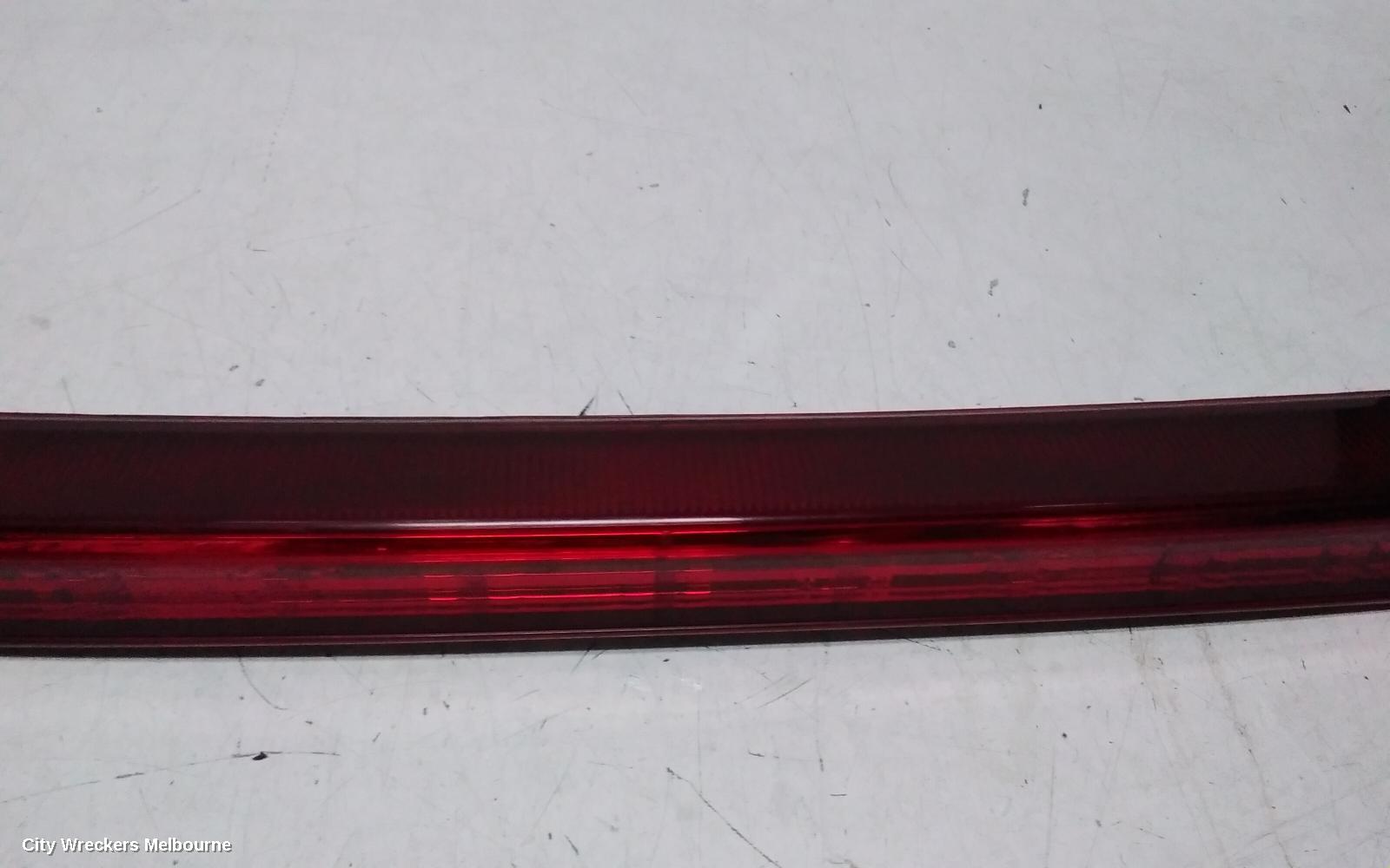 TOYOTA ESTIMA REAR GARNISH, TAILGATE LAMP (CENTRE), LENS# 28-194, RED, XR50, 05-19 (IMPORT) - Image 3