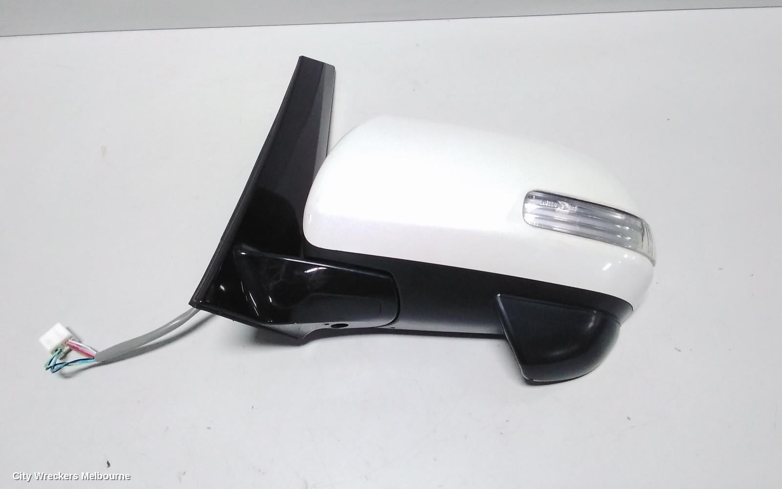 TOYOTA ESTIMA LEFT DOOR MIRROR, XR50, 9 WIRE, RECTANGLE PLUG, COLOUR CODED, W/ INDICATOR TYPE, BLUE GLASS, 06-19 (IMPORT) - Image 3