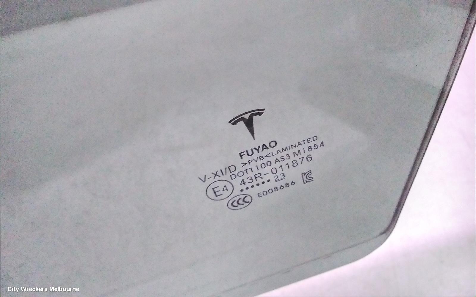 TESLA MODEL Y LEFT REAR DOOR WINDOW, 1ST GEN, 03/2022 ONWARDS - Image 3