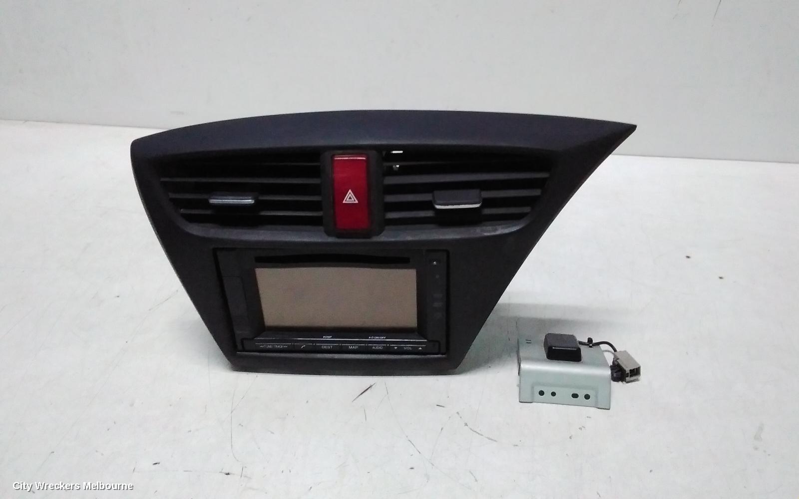 HONDA CIVIC RADIO/CD/DVD/SAT/TV, CONTROL/HEAD UNIT, 9TH GEN, HATCH, NON CD RDS TYPE, 02/2012 - 03/2015 - Image 2