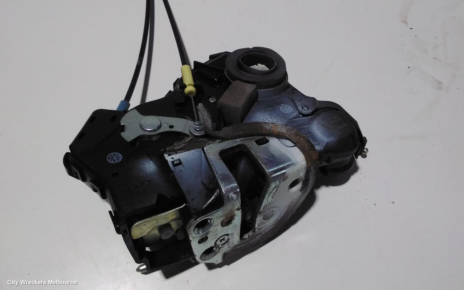 TOYOTA HIACE DOOR/BOOT/GATE LOCK, RIGHT FRONT DOOR LOCK, TRH/KDH, 03/2005 - 04/2019 - Image 3