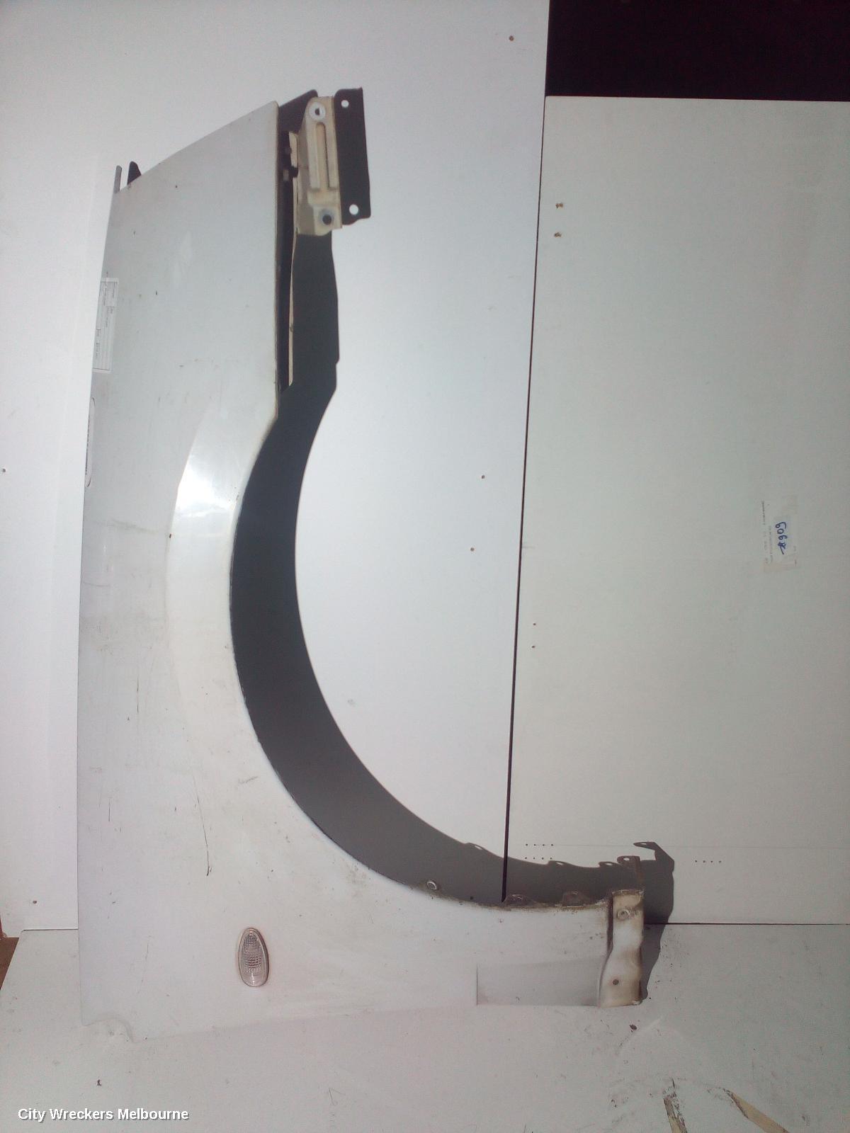 MITSUBISHI 380 RIGHT GUARD, DB, 09/2005 - 03/2008 - Image 2