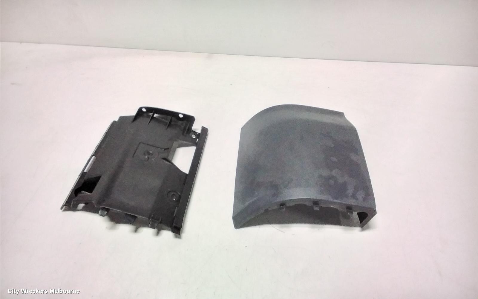 VOLKSWAGEN TRANSPORTER, T5 08/2004 - 02/2010, T5 ~ LHR FILLER PANEL UNDER THE TAILGHT : 117926 - Image 1