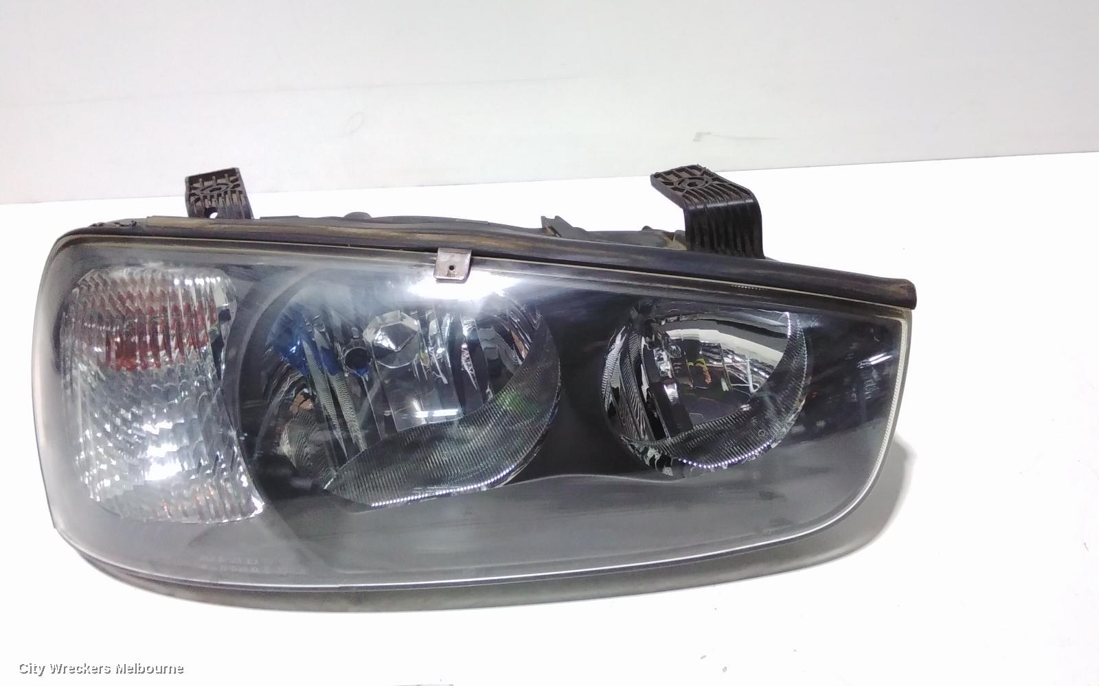 HYUNDAI ELANTRA RIGHT HEADLAMP, XD, 11/2000 - 09/2003 - Image 3