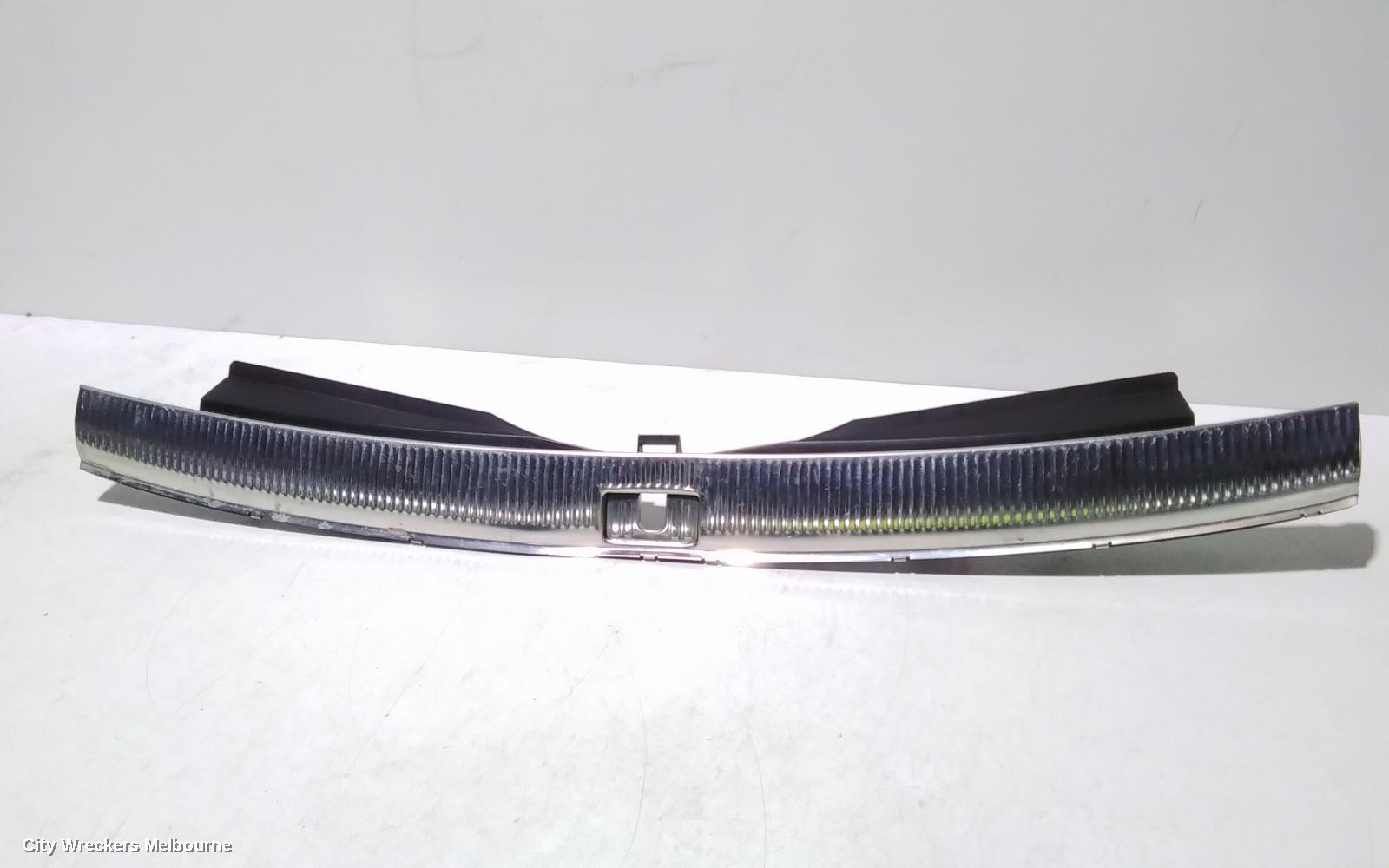 AUDI Q7 TRIM PANEL, 4L, 09/2006 - 08/2015 - Image 1